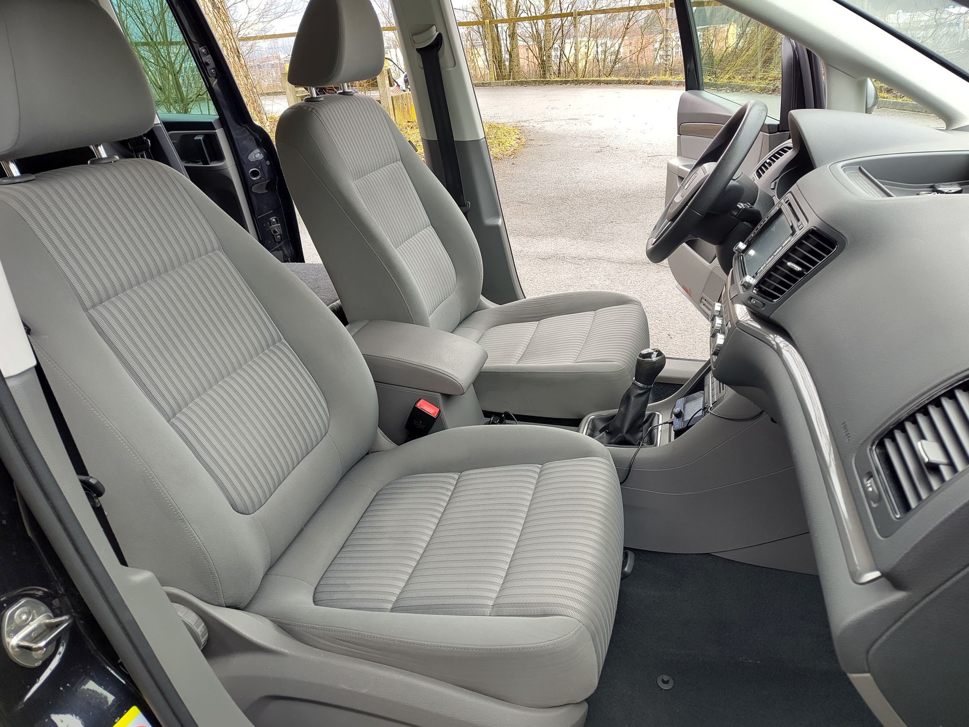 SEAT Alhambra 2.0 TDI Reference-image-7