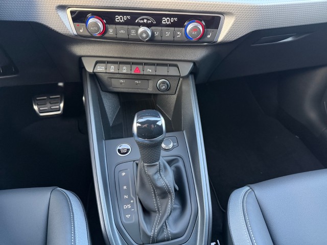 AUDI A1 Sportback 30 TFSI Attraction S-tronic-image-14