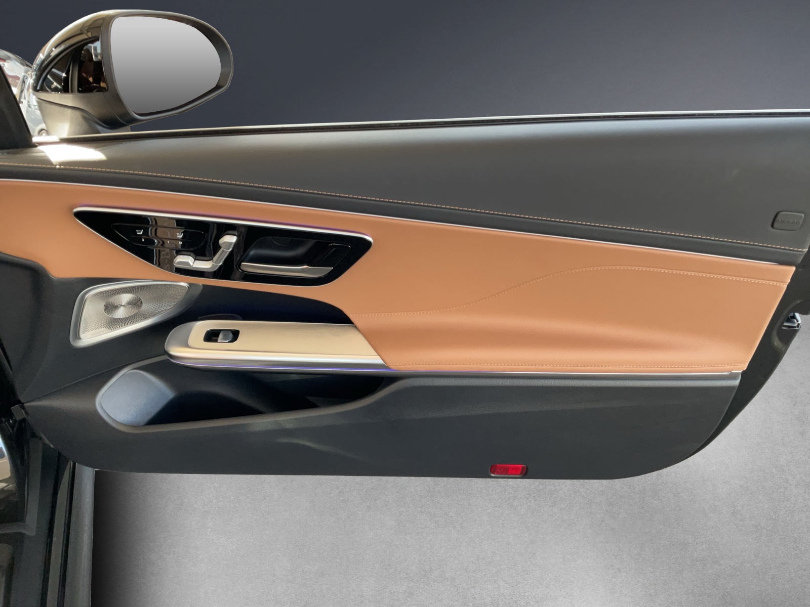 MERCEDES-BENZ CLE 200 Cabrio 4M-image-10