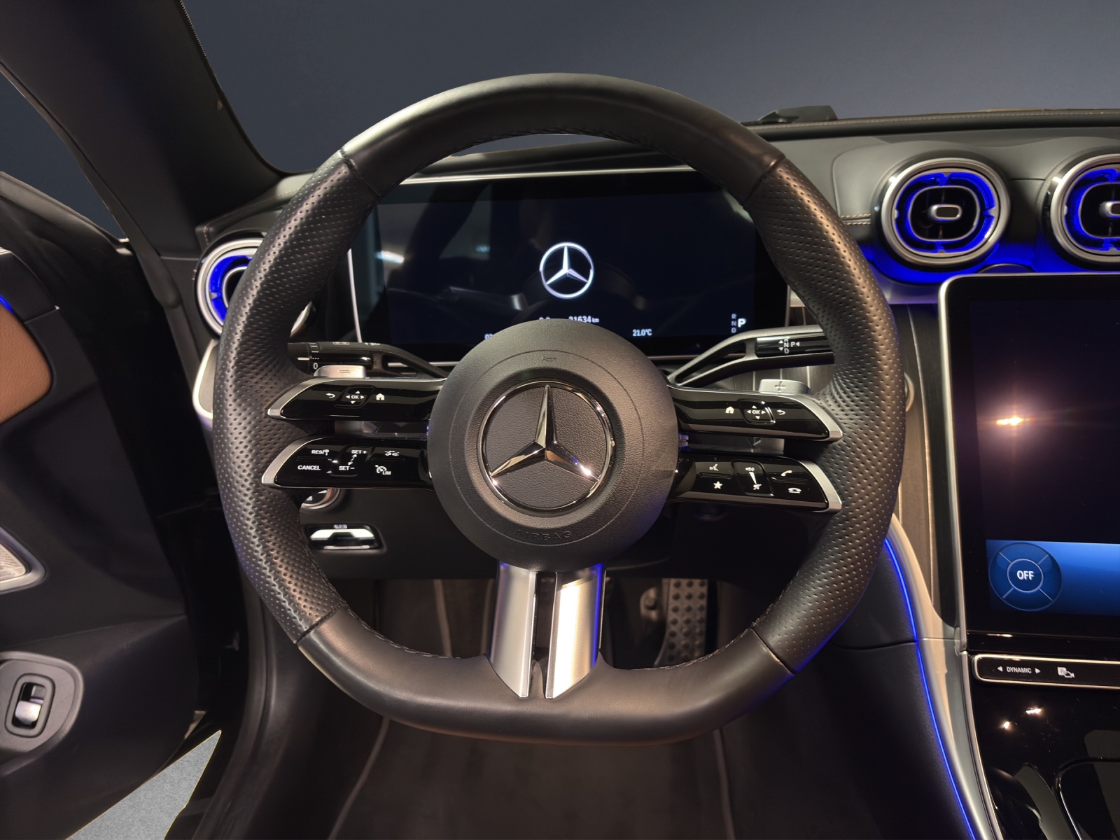 MERCEDES-BENZ CLE 200 Cabrio 4M-image-12