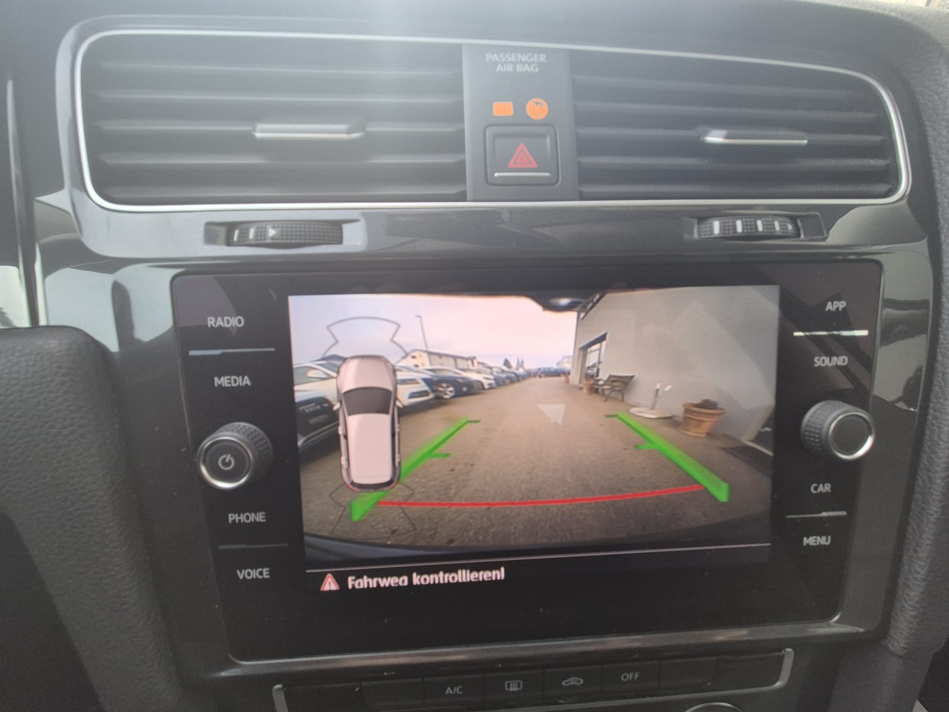 VW Golf 1.0 TSI Comfortline-image-12