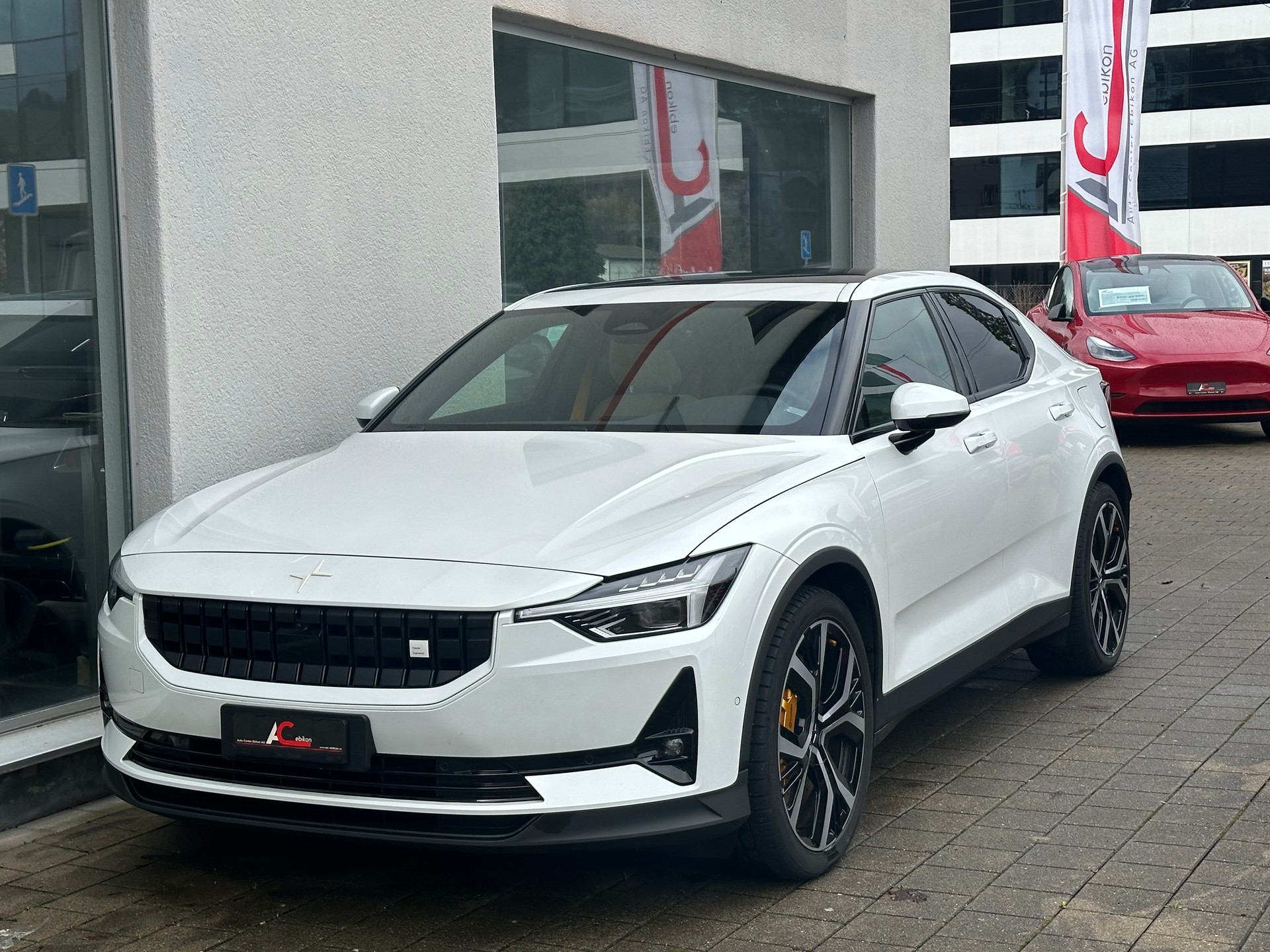 POLESTAR Polestar 2 Launch Edition 78 kWh Performance-image-0