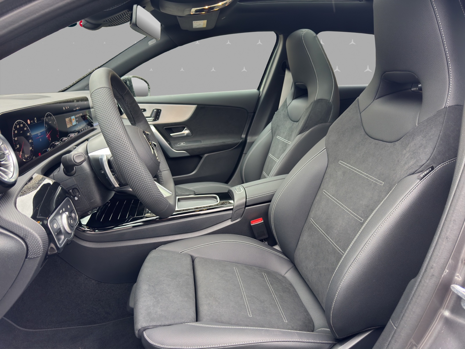 MERCEDES-BENZ A 250 4Matic 8G-DCT-image-9