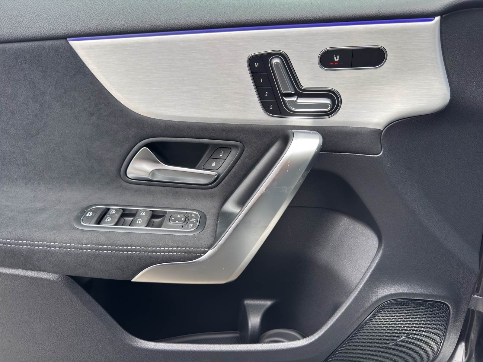 MERCEDES-BENZ A 250 4Matic 8G-DCT-image-14