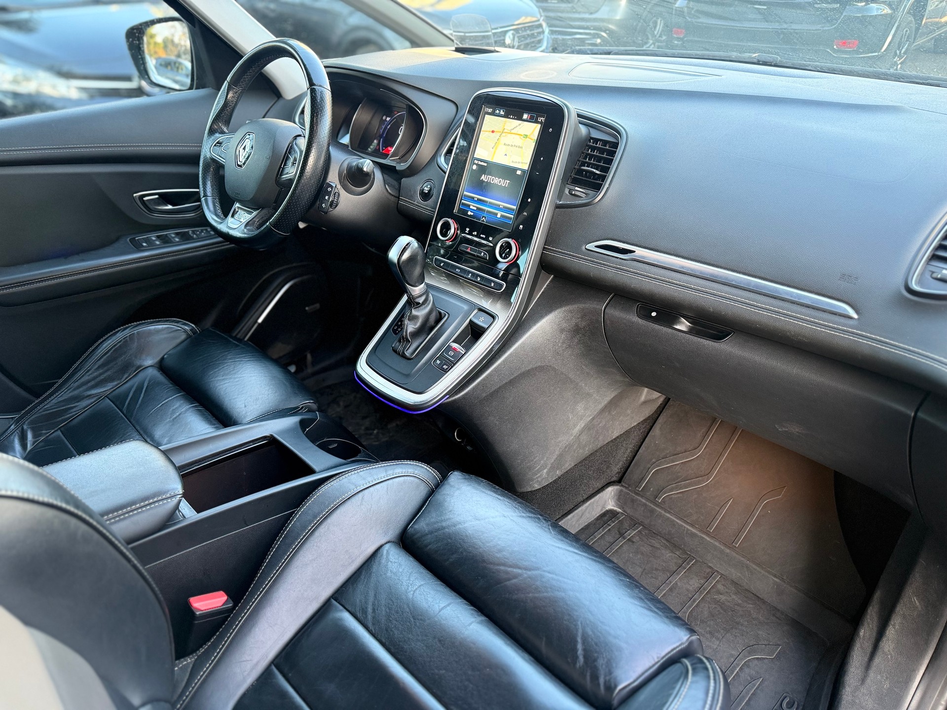 RENAULT Grand Scénic 1.3 16V Turbo Initiale Paris EDC-image-6