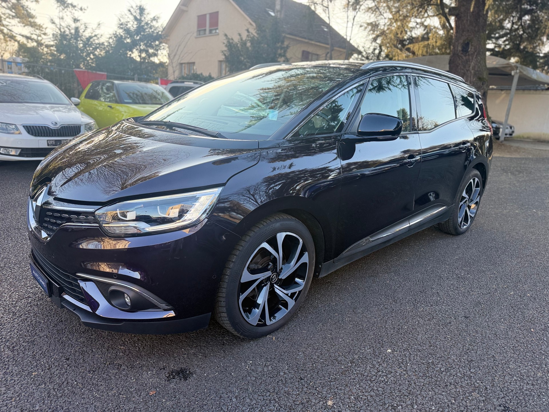 RENAULT Grand Scénic 1.3 16V Turbo Initiale Paris EDC-image-1