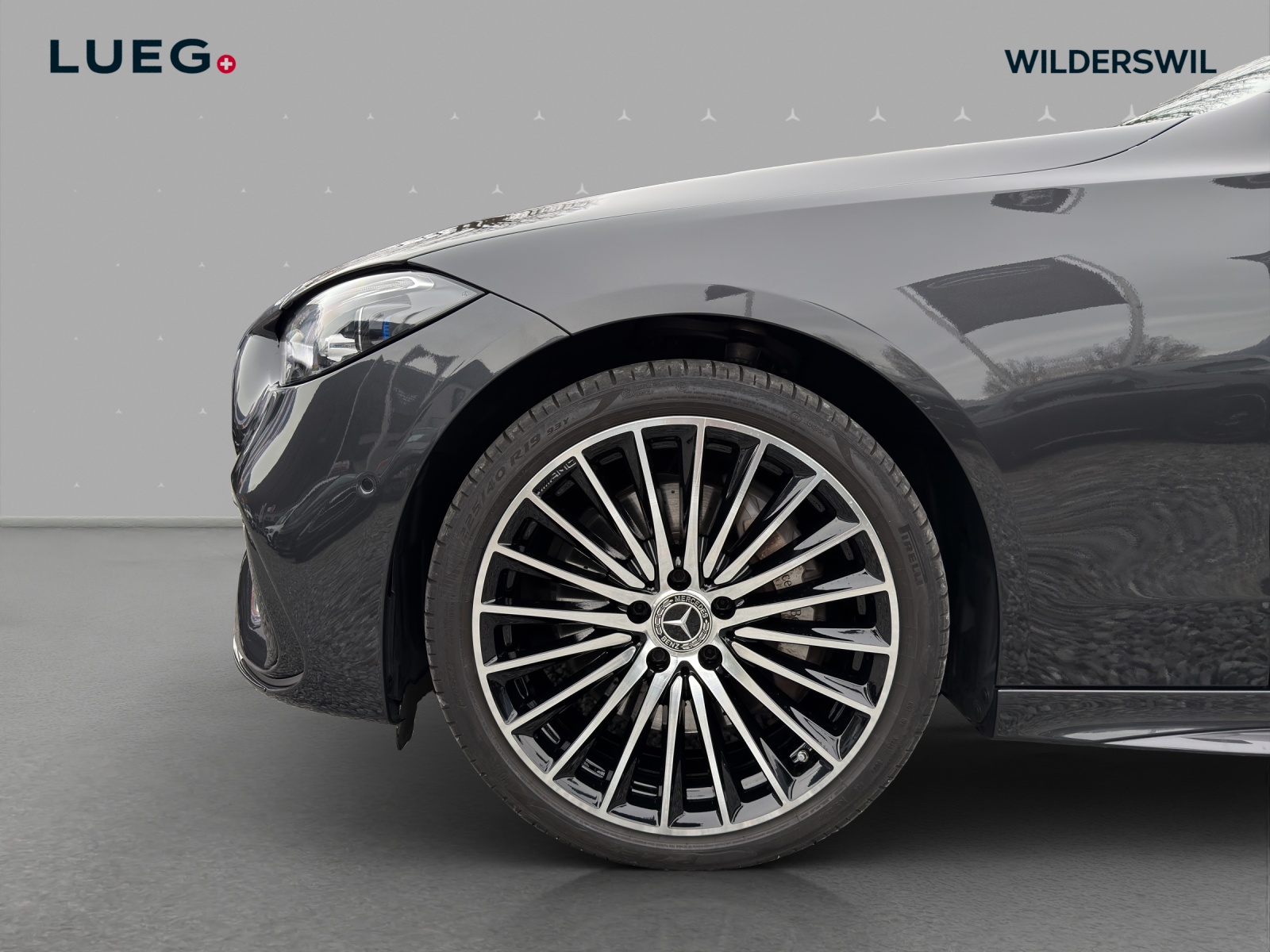 MERCEDES-BENZ C 300 T 4Matic AMG Line-image-6