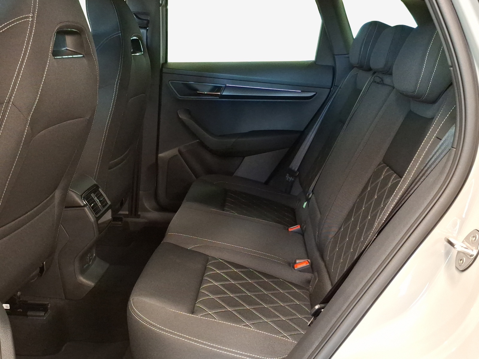 SKODA Karoq 2.0 TSI SportLine 4x4 DSG-image-11