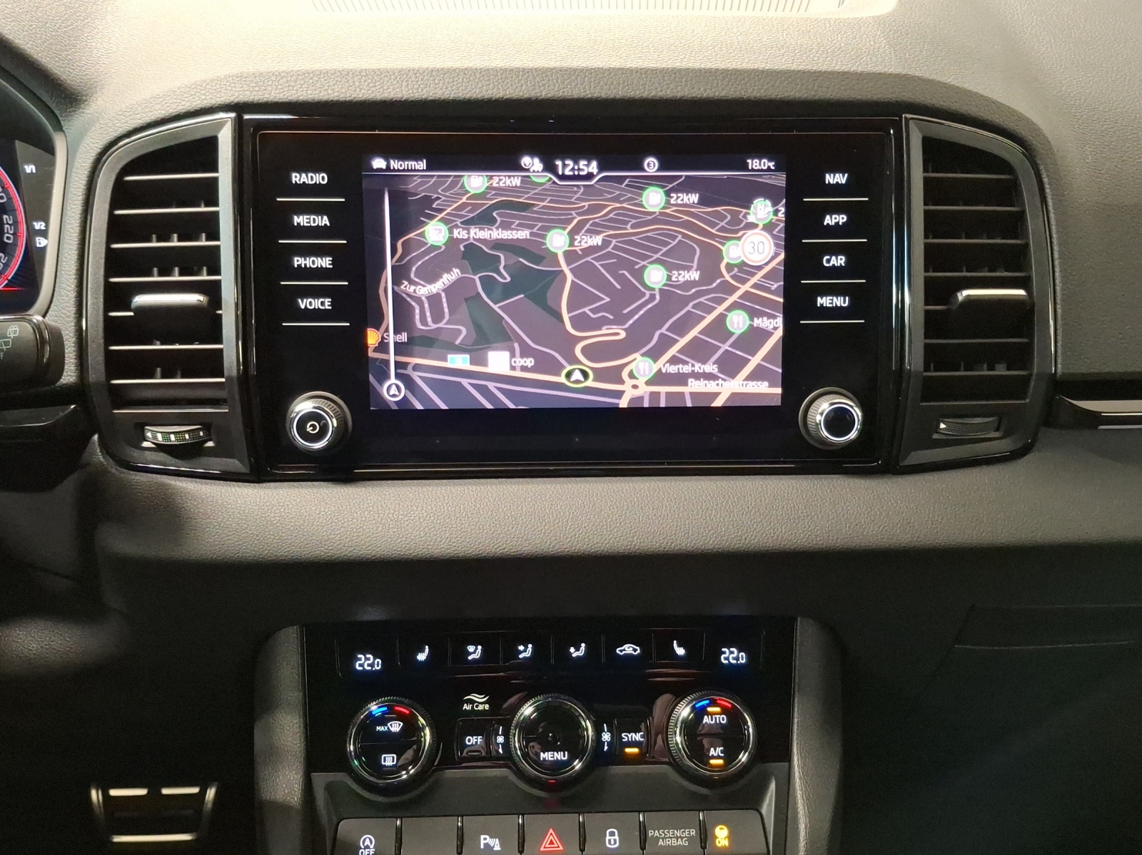 SKODA Karoq 2.0 TSI SportLine 4x4 DSG-image-10