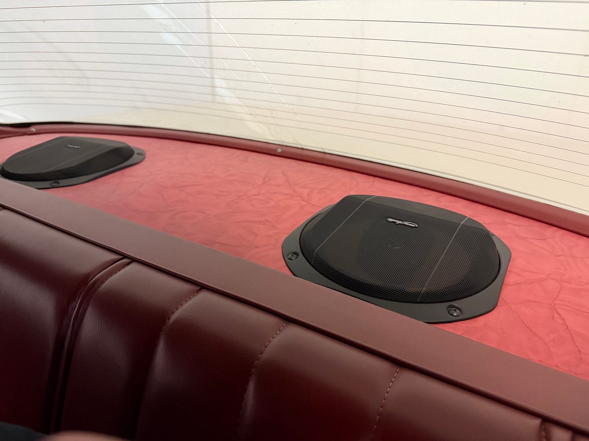 PLYMOUTH Volare-image-11