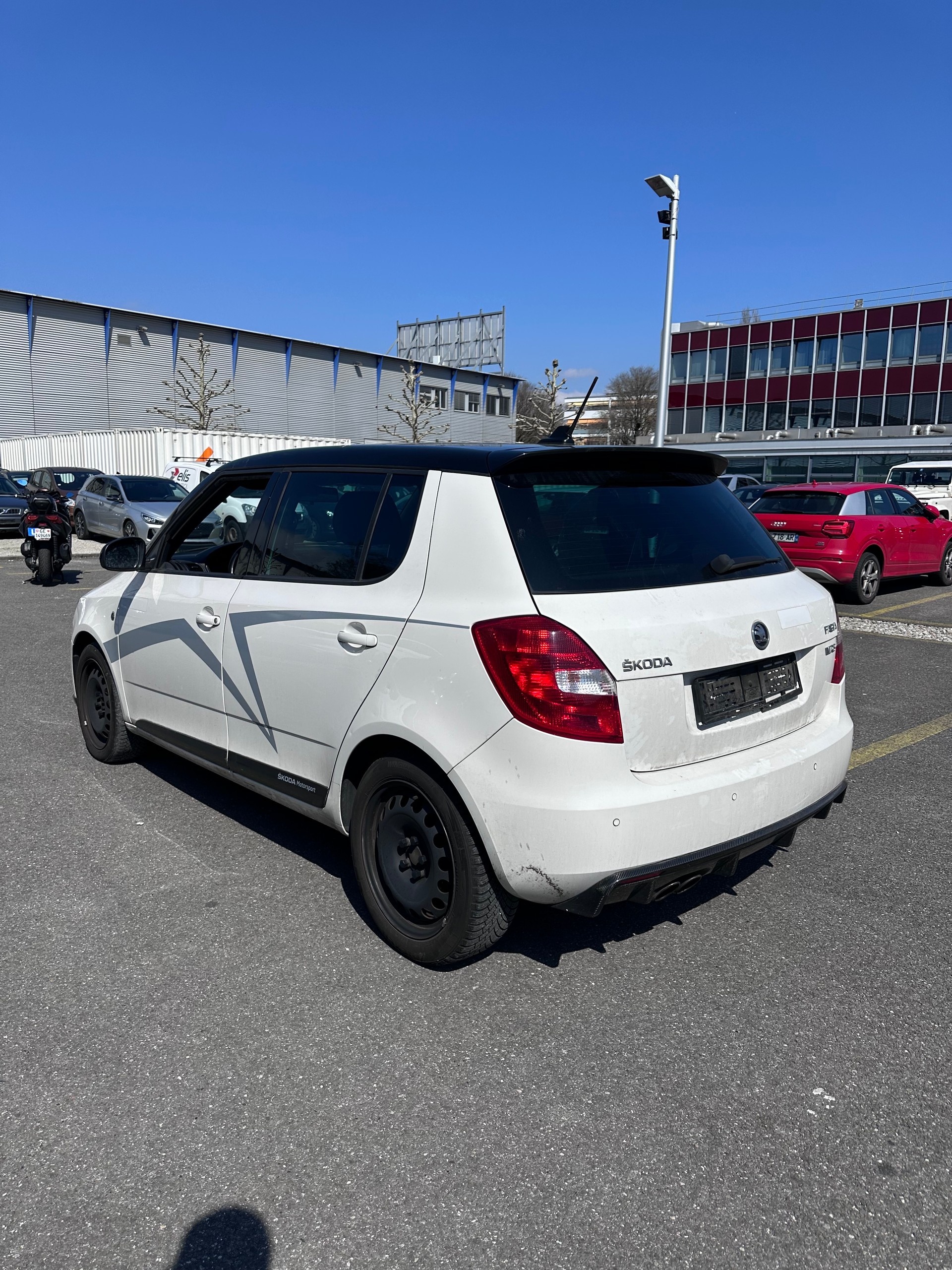 SKODA Fabia 1.4 TSI RS DSG-image-2
