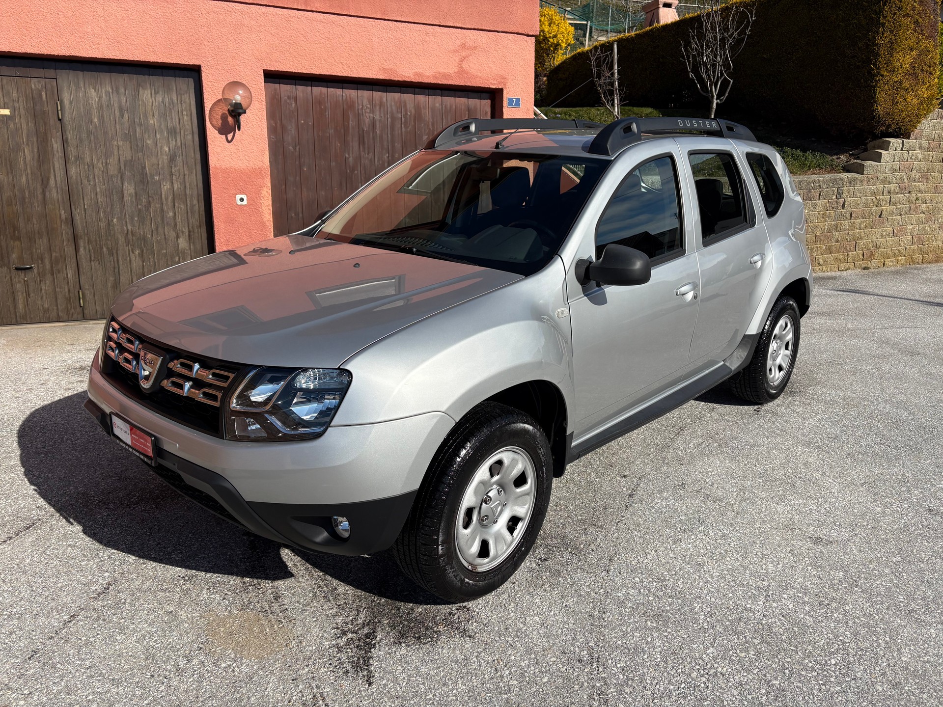 DACIA Duster 1.6 Lauréate 4x4-image-4