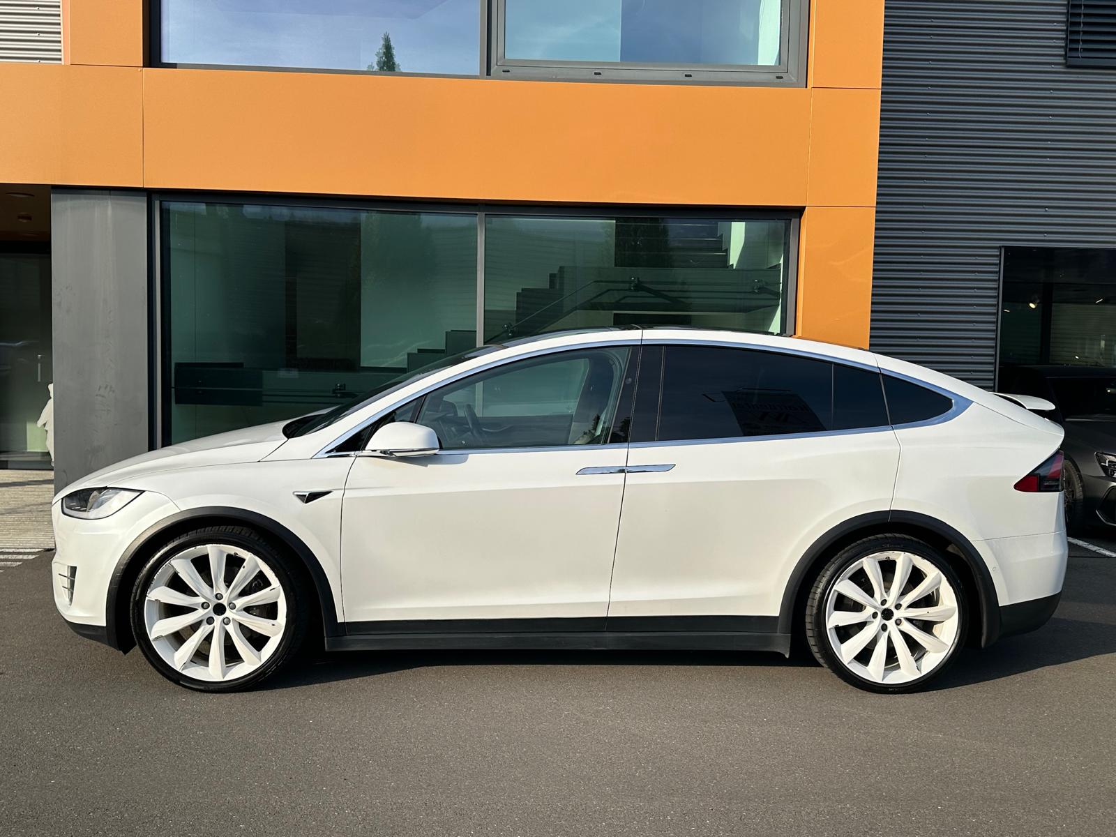 TESLA Model X 90 D / Im Kundenauftrag zu verkaufen-image-0