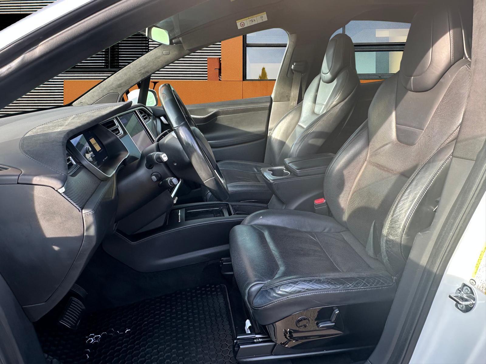 TESLA Model X 90 D / Im Kundenauftrag zu verkaufen-image-5