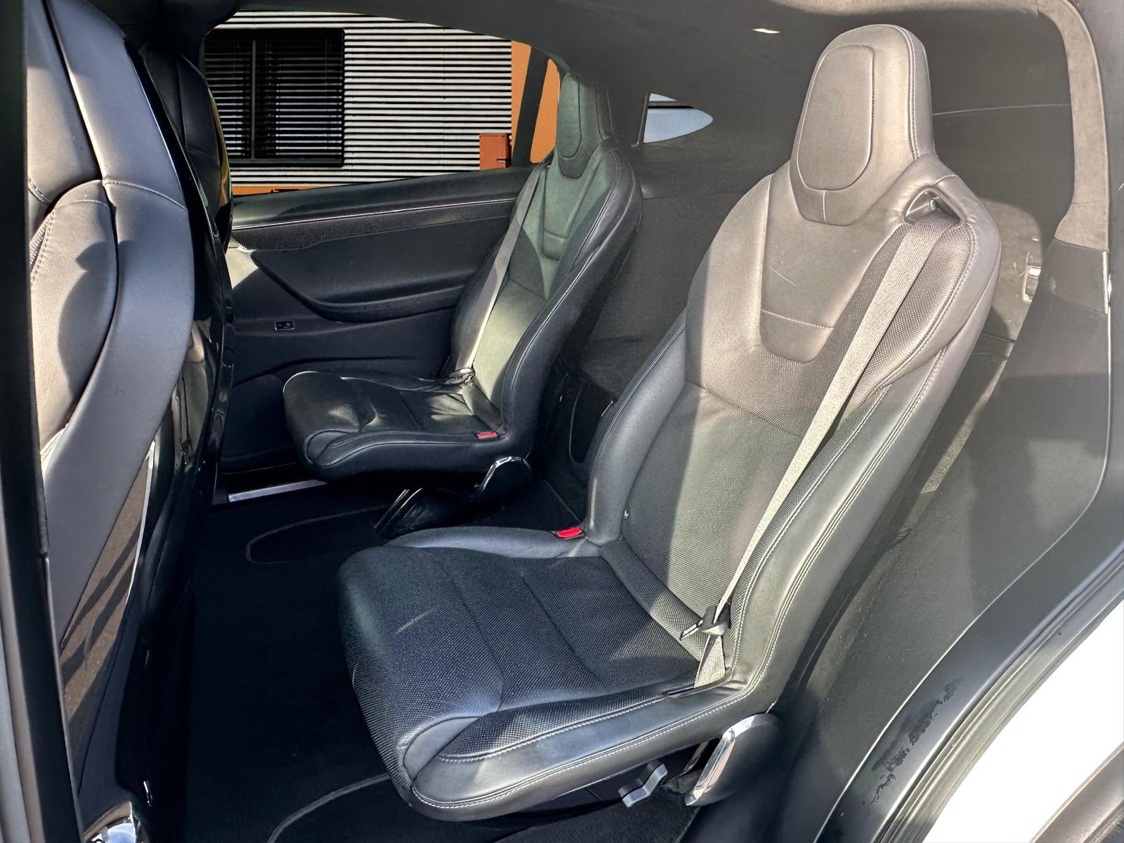 TESLA Model X 90 D / Im Kundenauftrag zu verkaufen-image-8