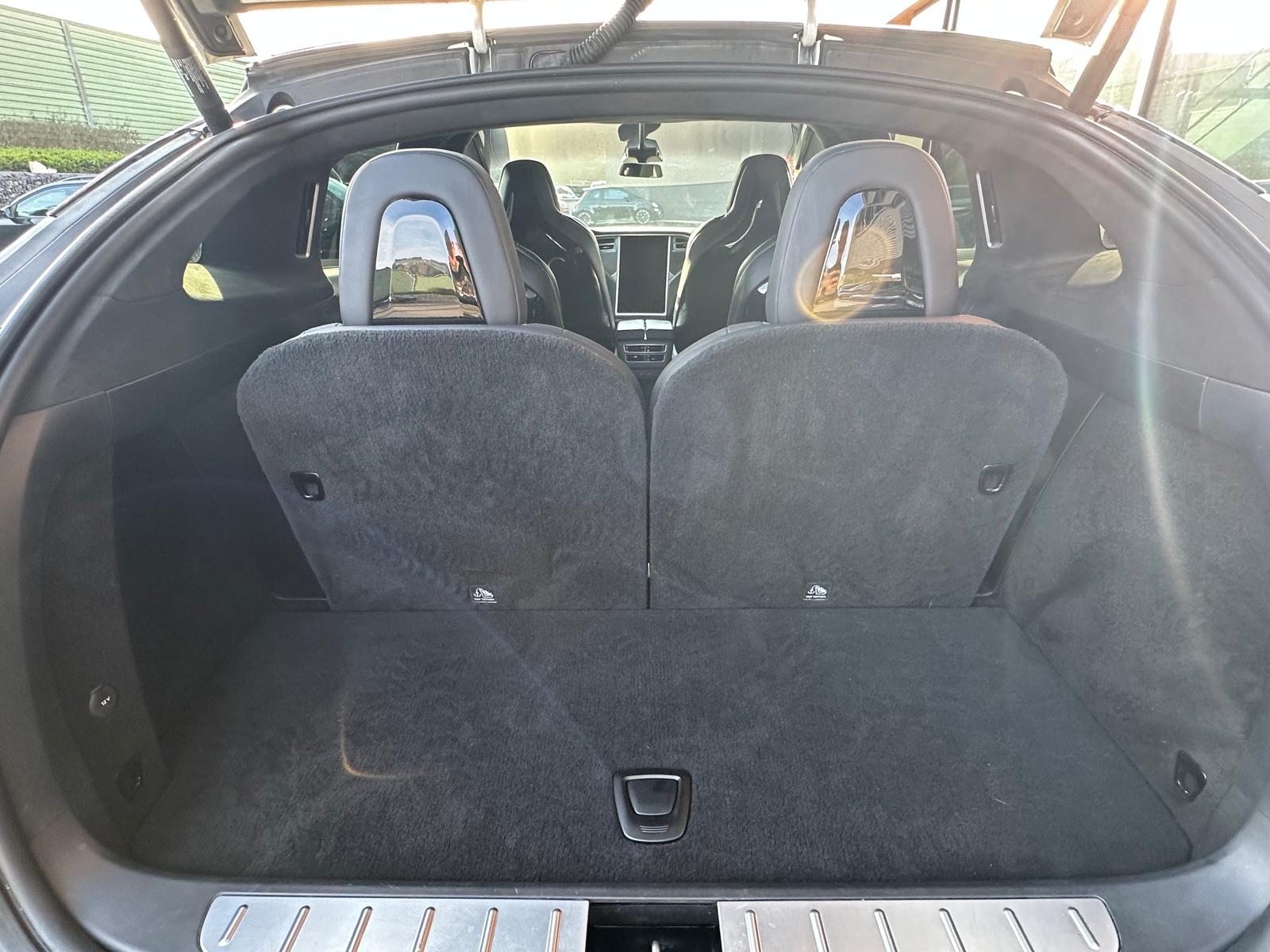 TESLA Model X 90 D / Im Kundenauftrag zu verkaufen-image-18