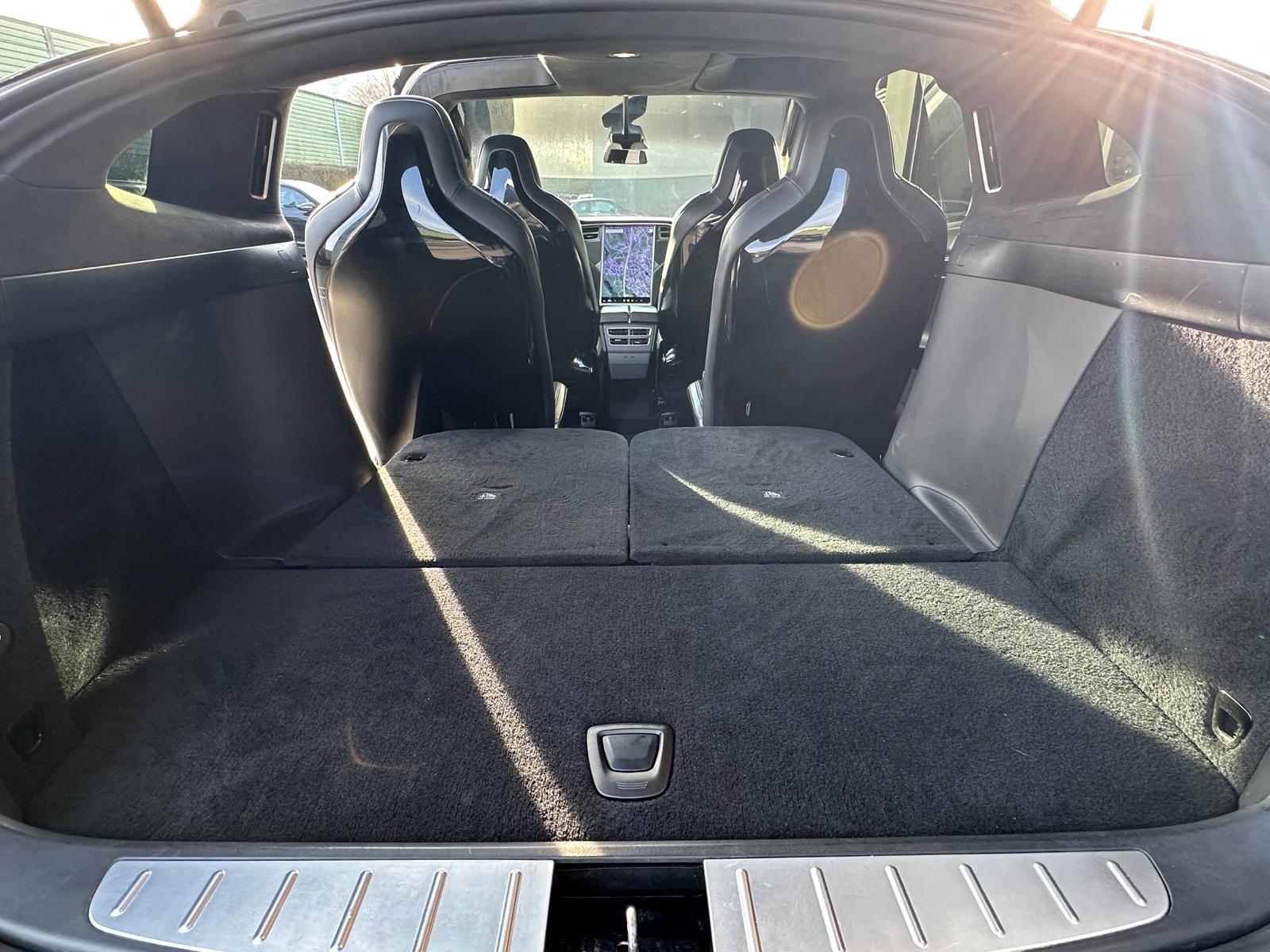 TESLA Model X 90 D / Im Kundenauftrag zu verkaufen-image-19