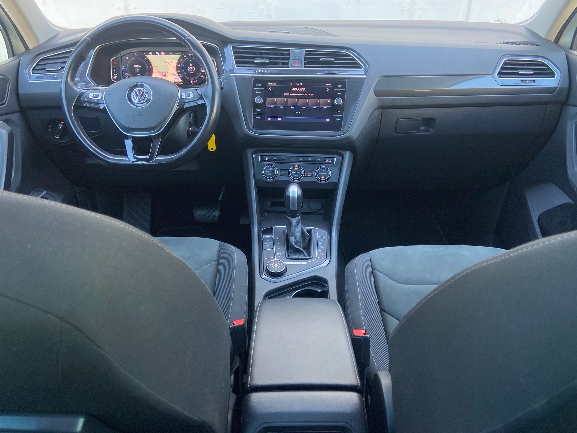 VW Tiguan 2.0 TDI SCR R-Line Highline 4Motion DSG-image-6