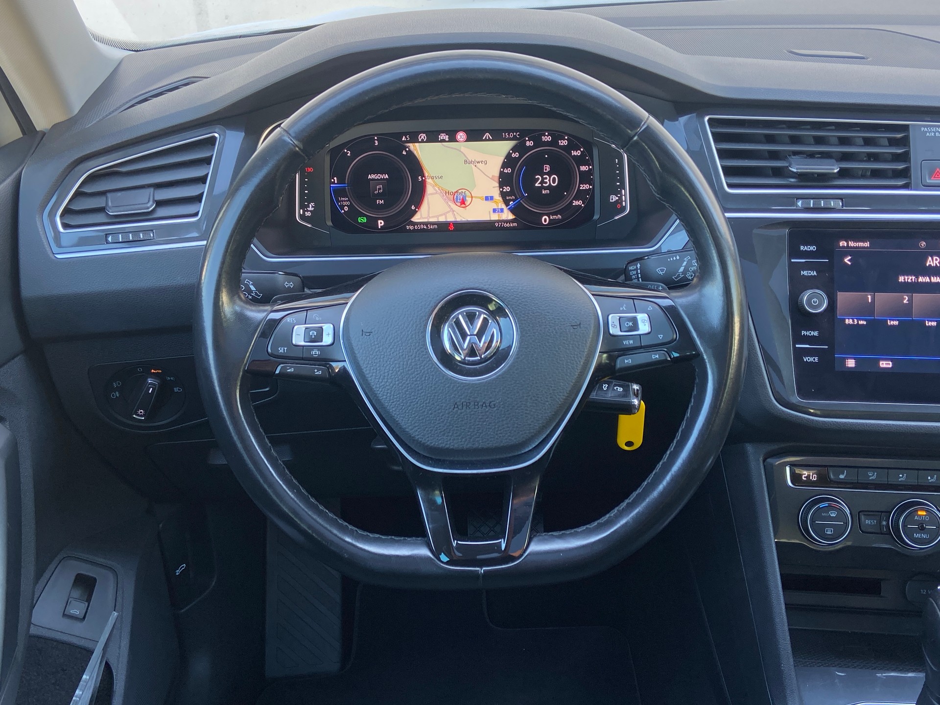VW Tiguan 2.0 TDI SCR R-Line Highline 4Motion DSG-image-10