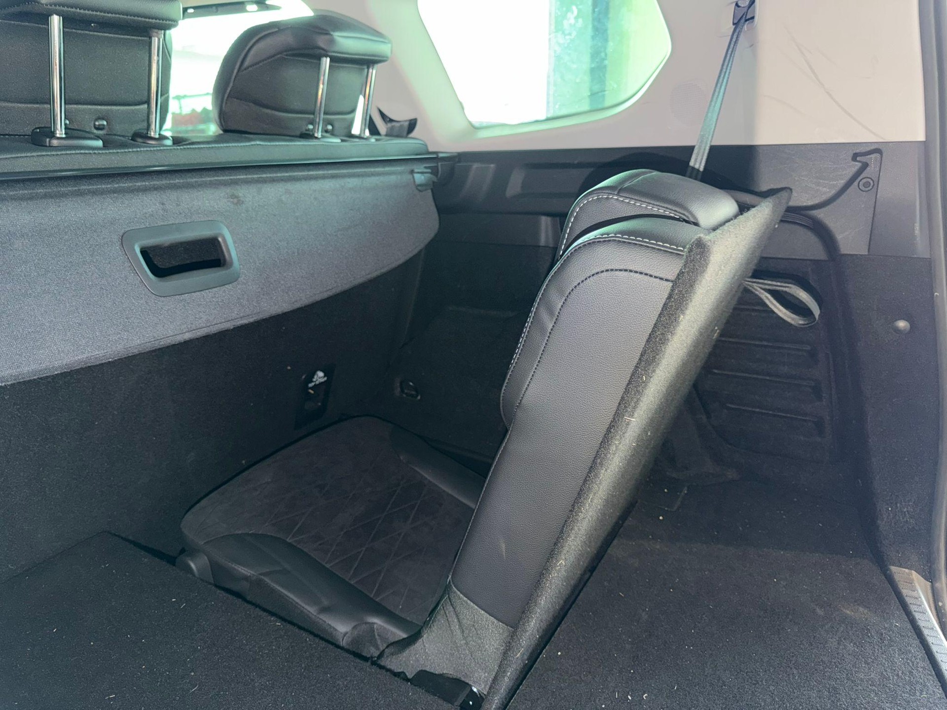 RENAULT Grand Scénic 1.3 TCe 160 Black Edition EDC 7 places-image-4