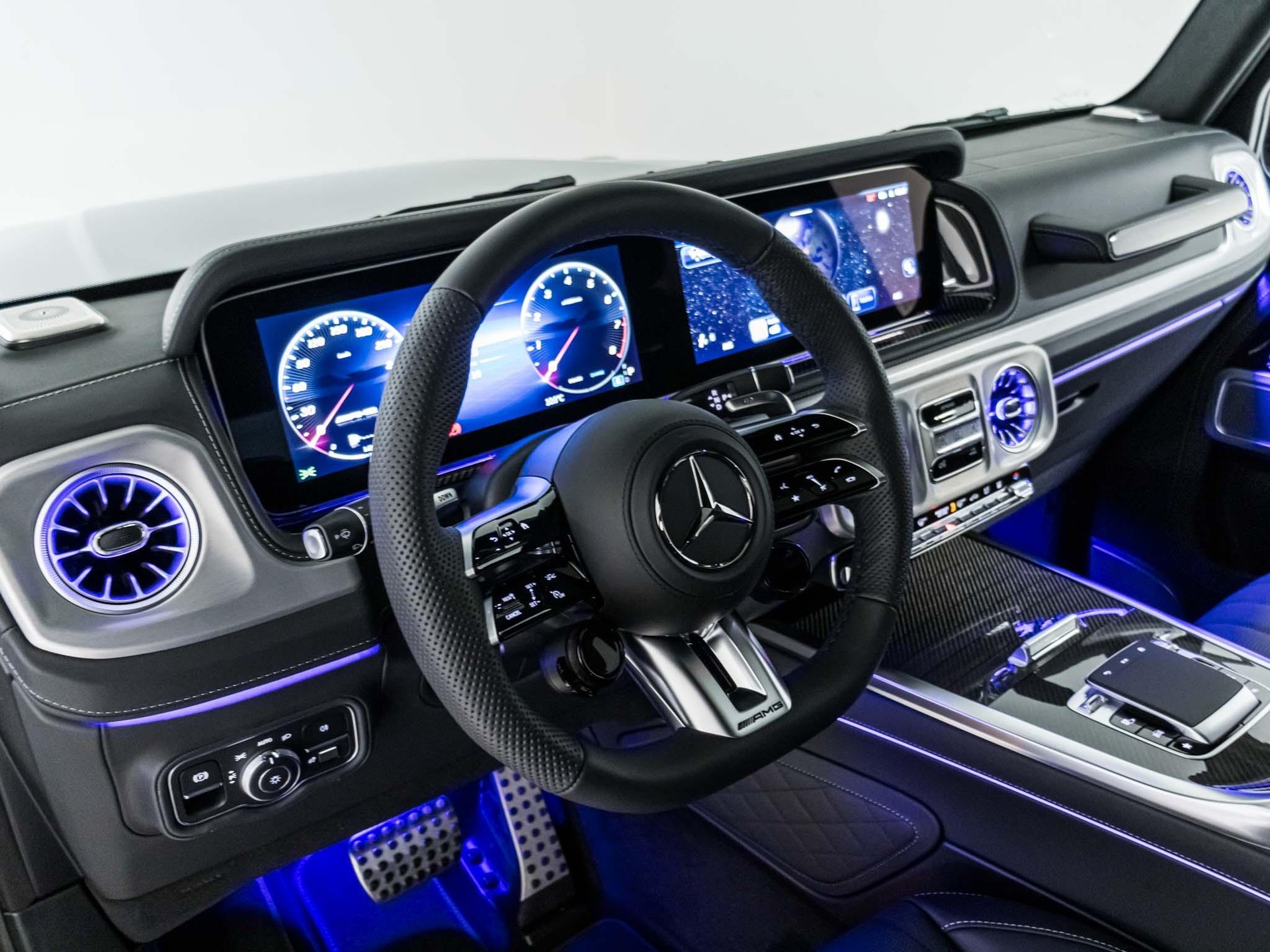 MERCEDES-BENZ G 63 AMG-image-9