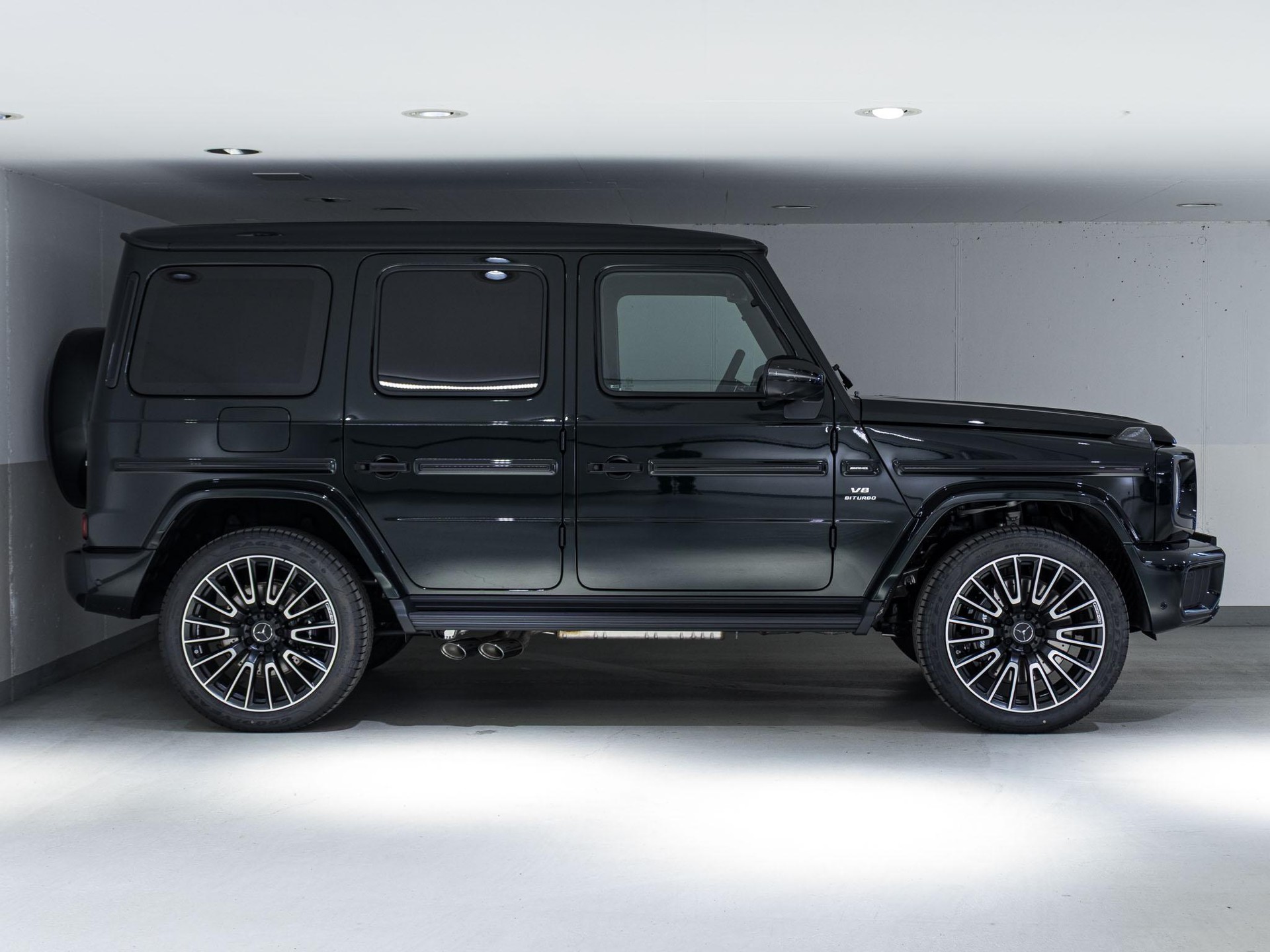 MERCEDES-BENZ G 63 AMG-image-1