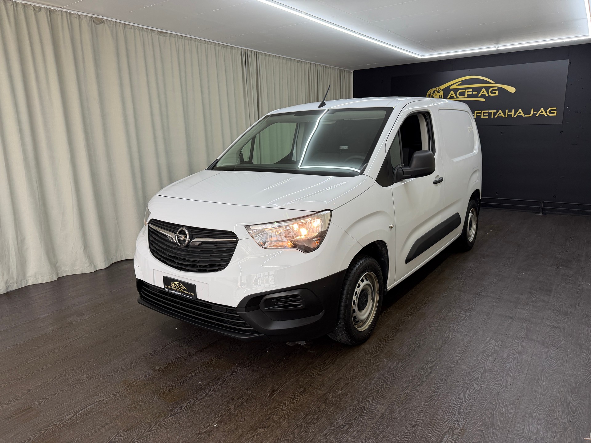 OPEL Combo Cargo 1.2 start/stop