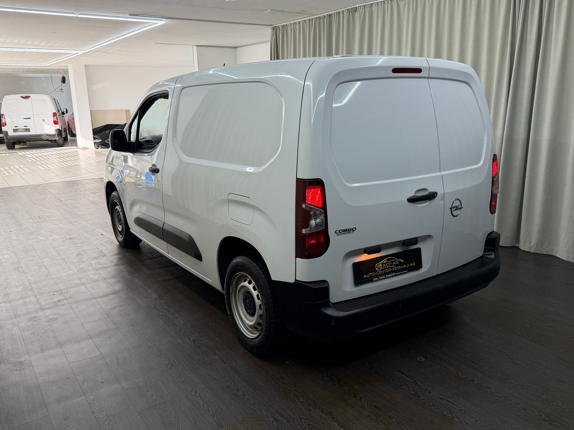 OPEL Combo Cargo 1.2 start/stop-image-5