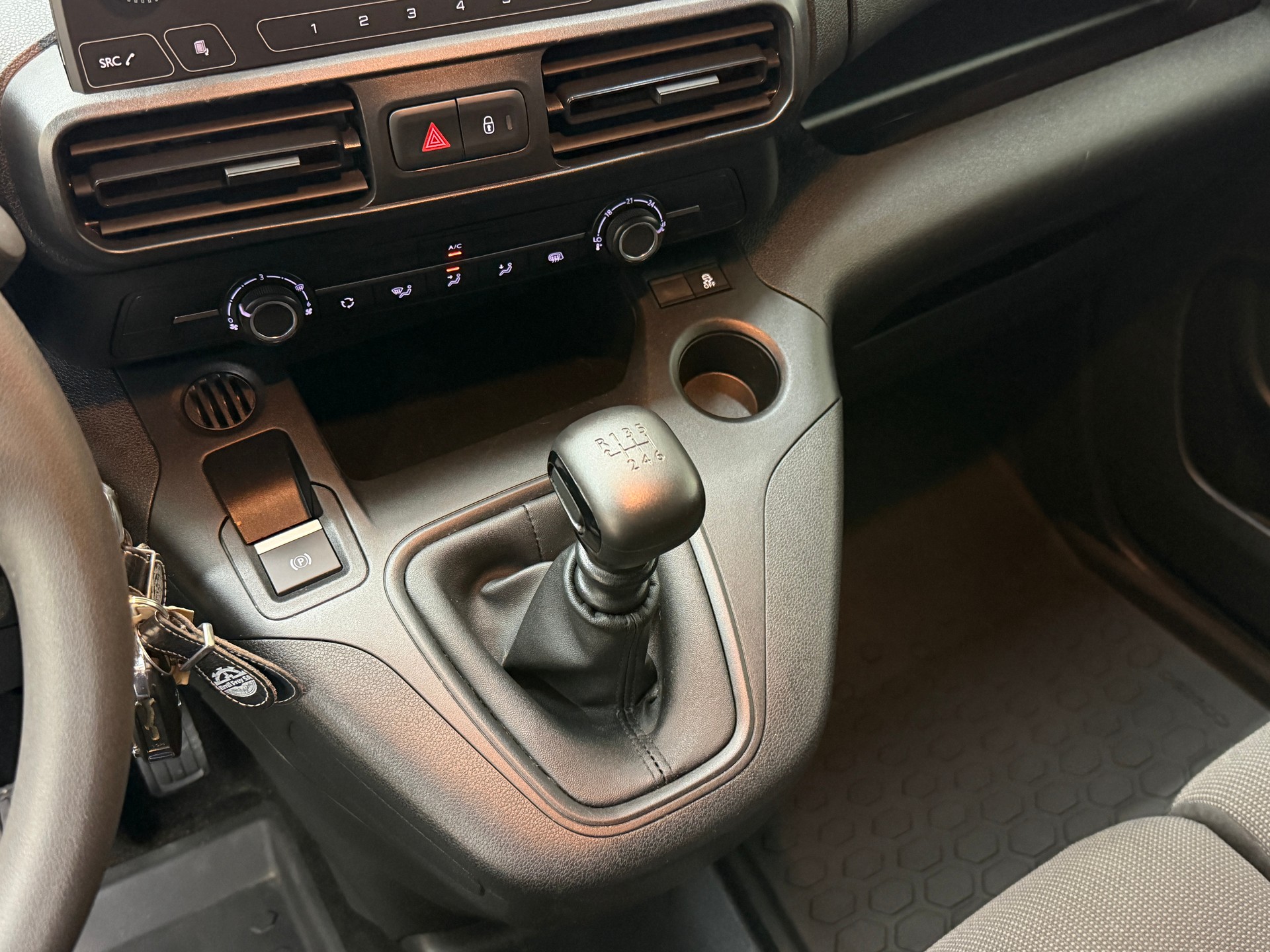 OPEL Combo Cargo 1.2 start/stop-image-10