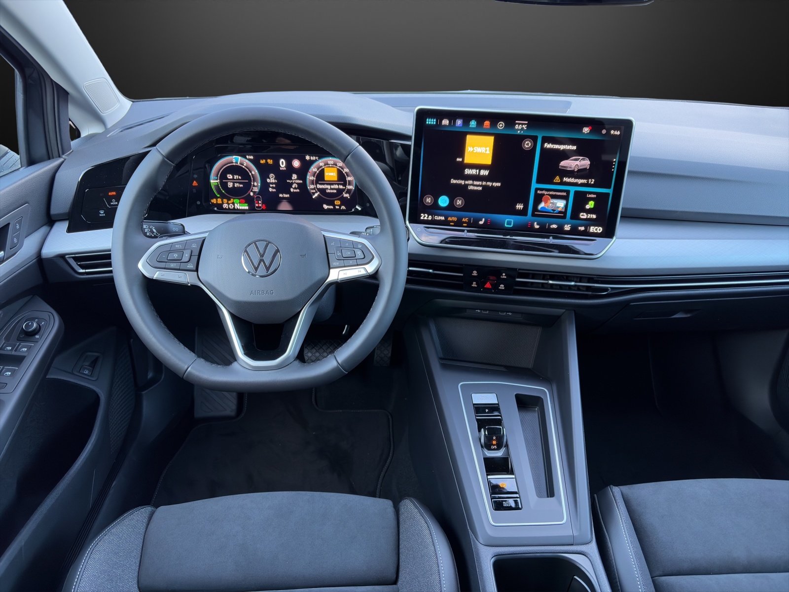 VW Golf 1.5 e TSI pHEV Life DSG-image-9