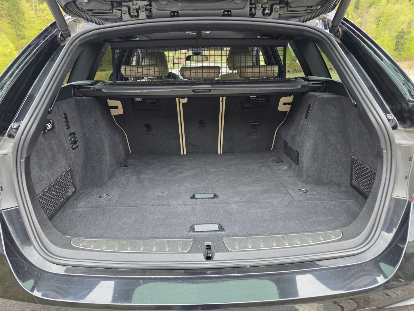 BMW 325d Touring-image-9