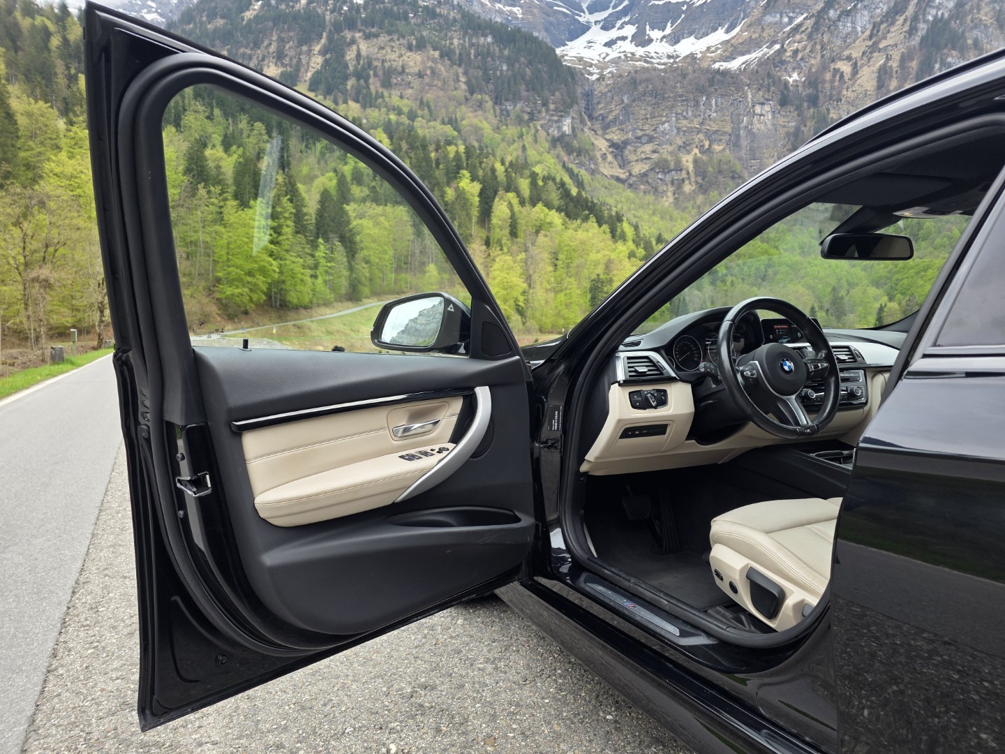 BMW 325d Touring-image-5