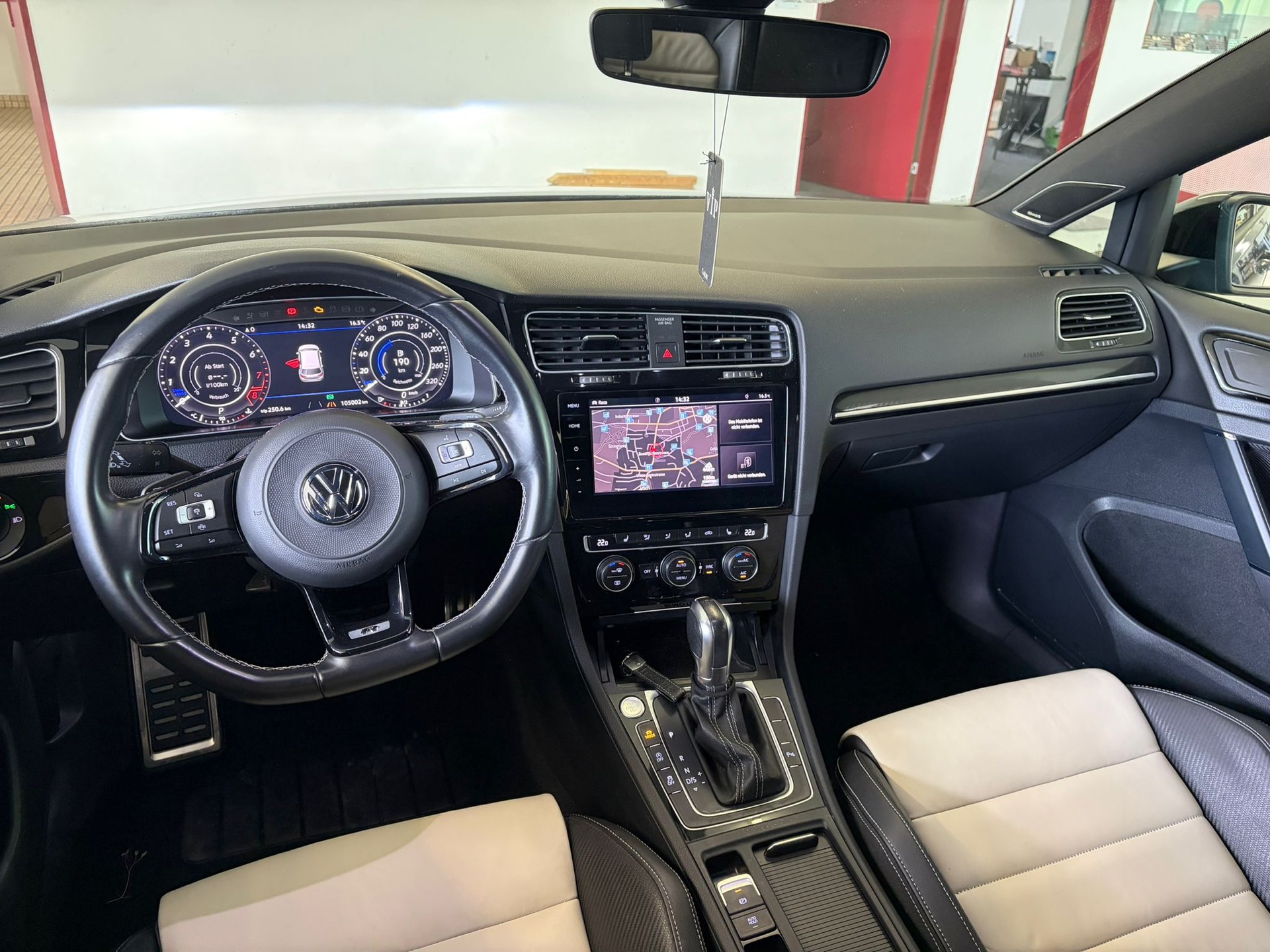 VW Golf 2.0 TSI R 4Motion DSG-image-9