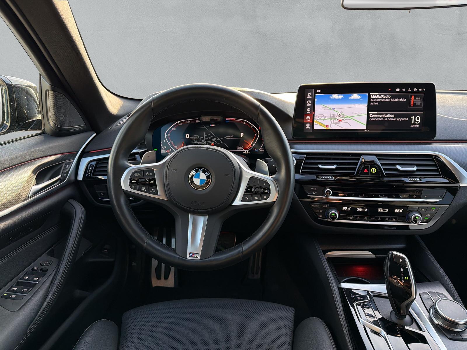 BMW 520d Touring M Sport xDrive G31 (CH) **Action de leasing 1.9%**-image-15