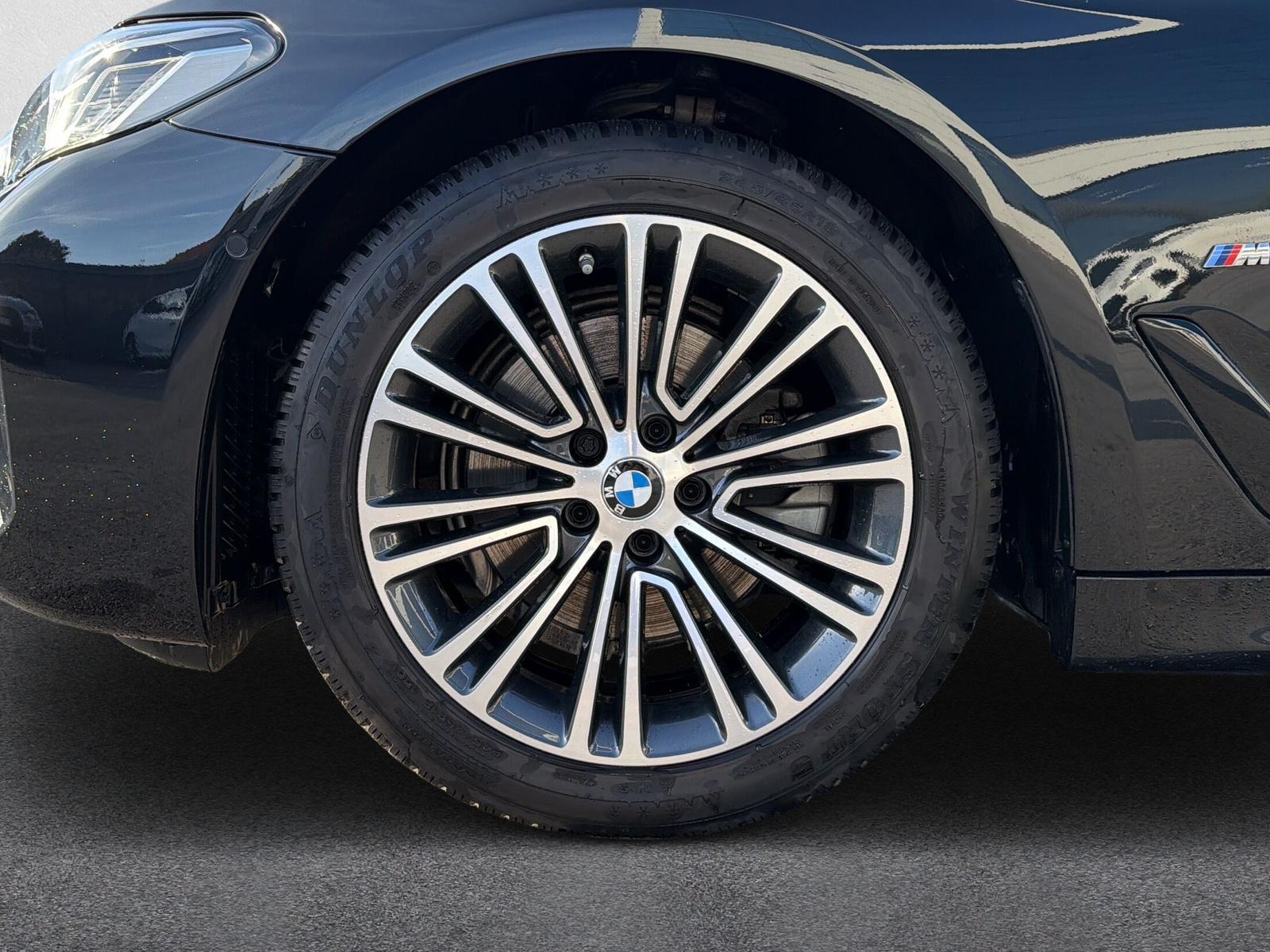 BMW 520d Touring M Sport xDrive G31 (CH) **Action de leasing 1.9%**-image-8