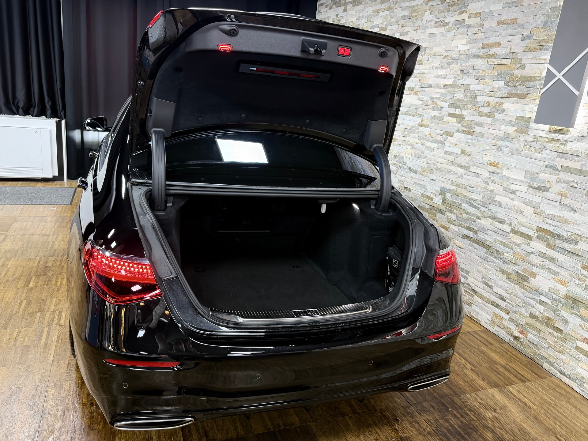 MERCEDES-BENZ S 580 L 4Matic AMG Line 9G-Tronic-image-27