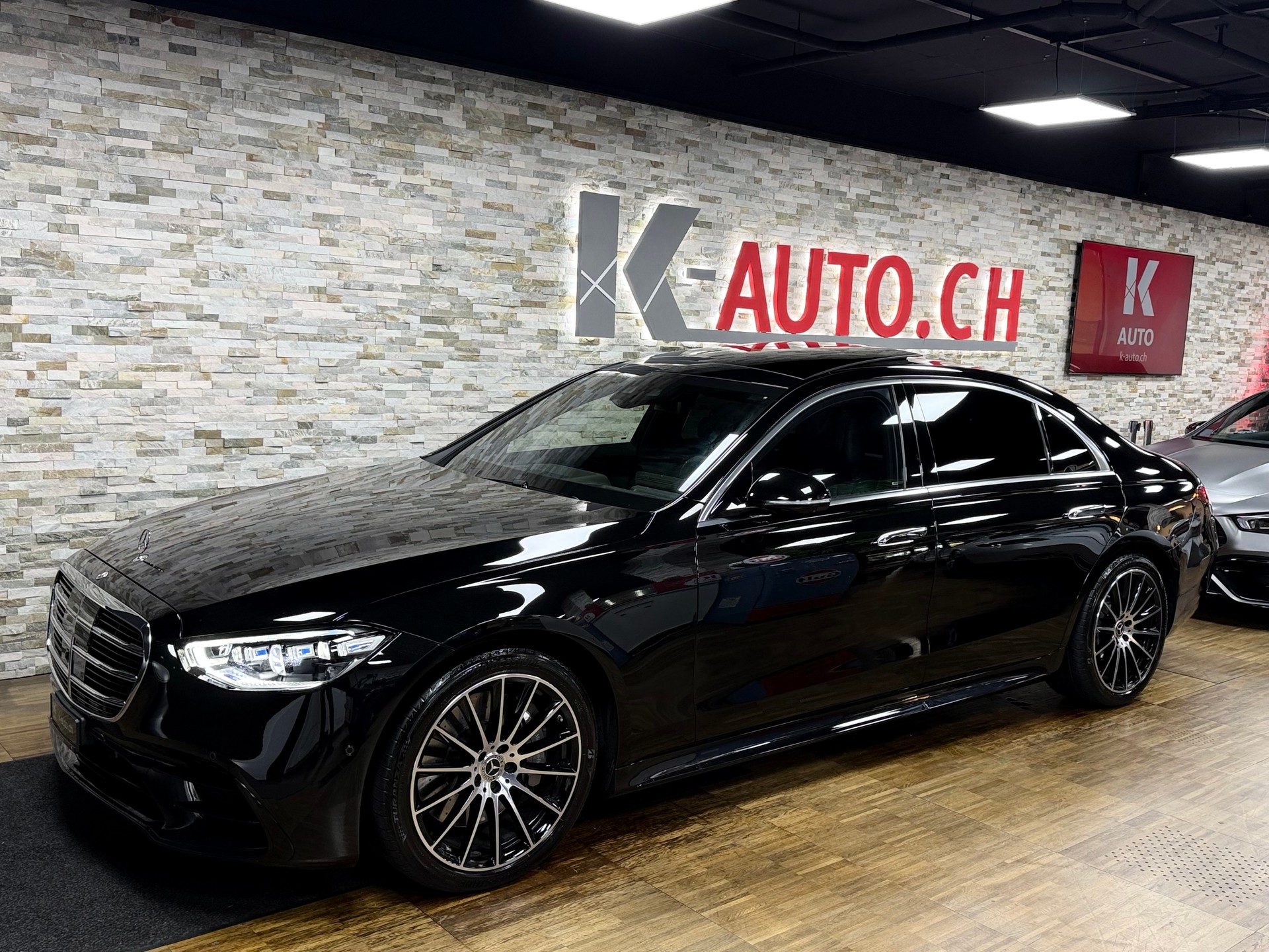 MERCEDES-BENZ S 580 L 4Matic AMG Line 9G-Tronic-showroom-element-1