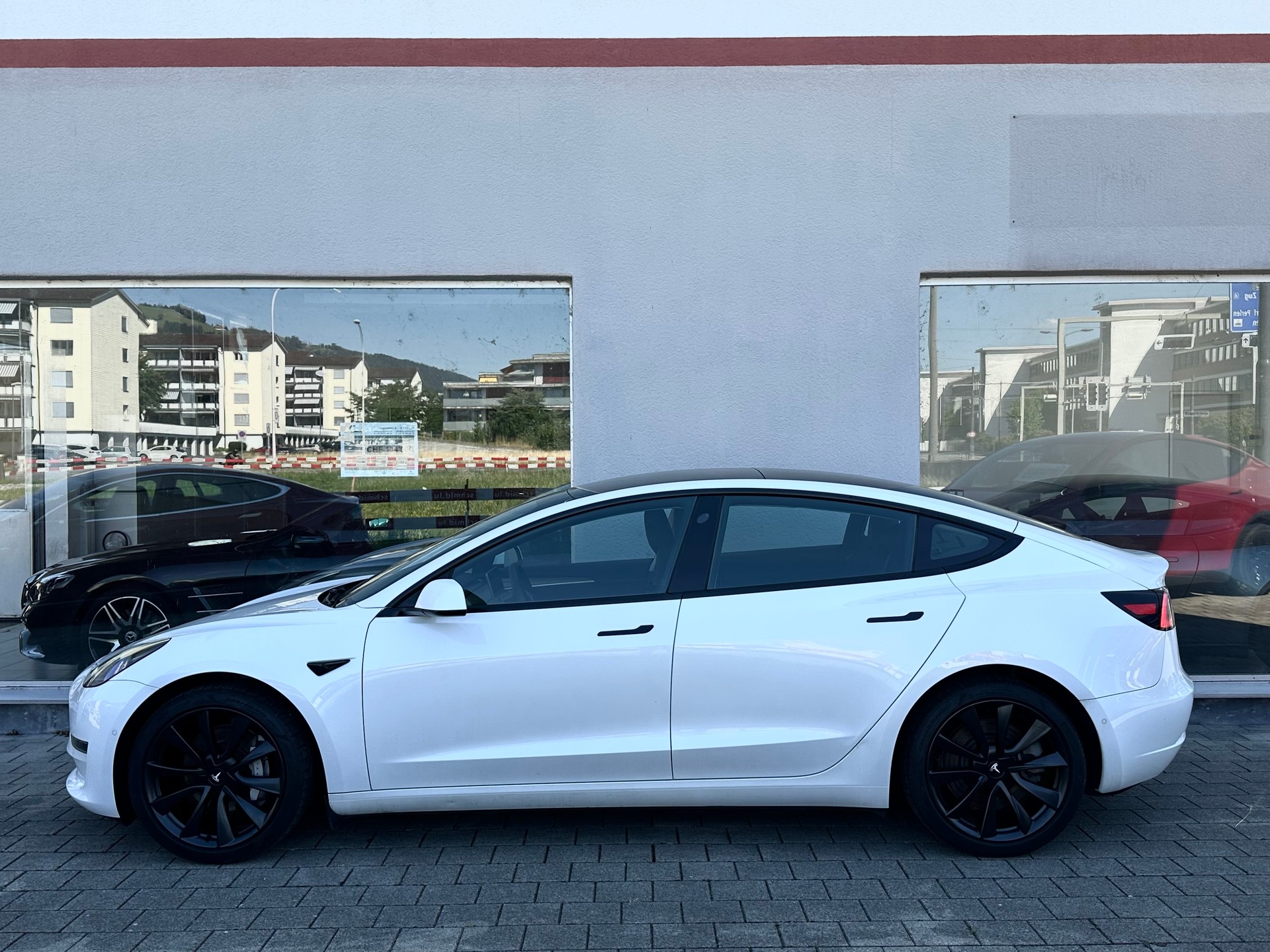 TESLA Model 3 Long Range Dual Motor AWD-image-2