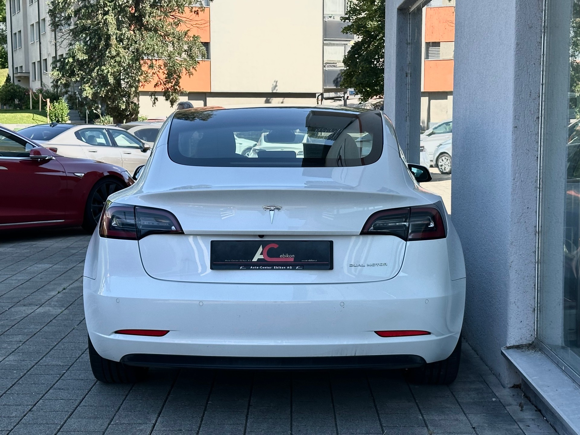 TESLA Model 3 Long Range Dual Motor AWD-image-4