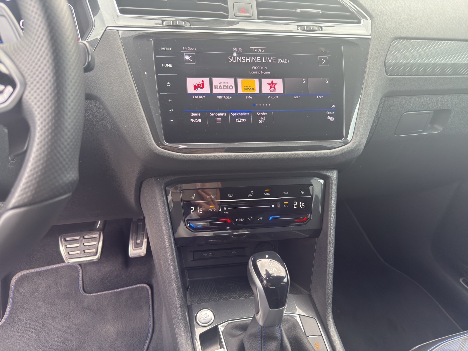 VW Tiguan 2.0TSI R 4Motion DSG-image-10