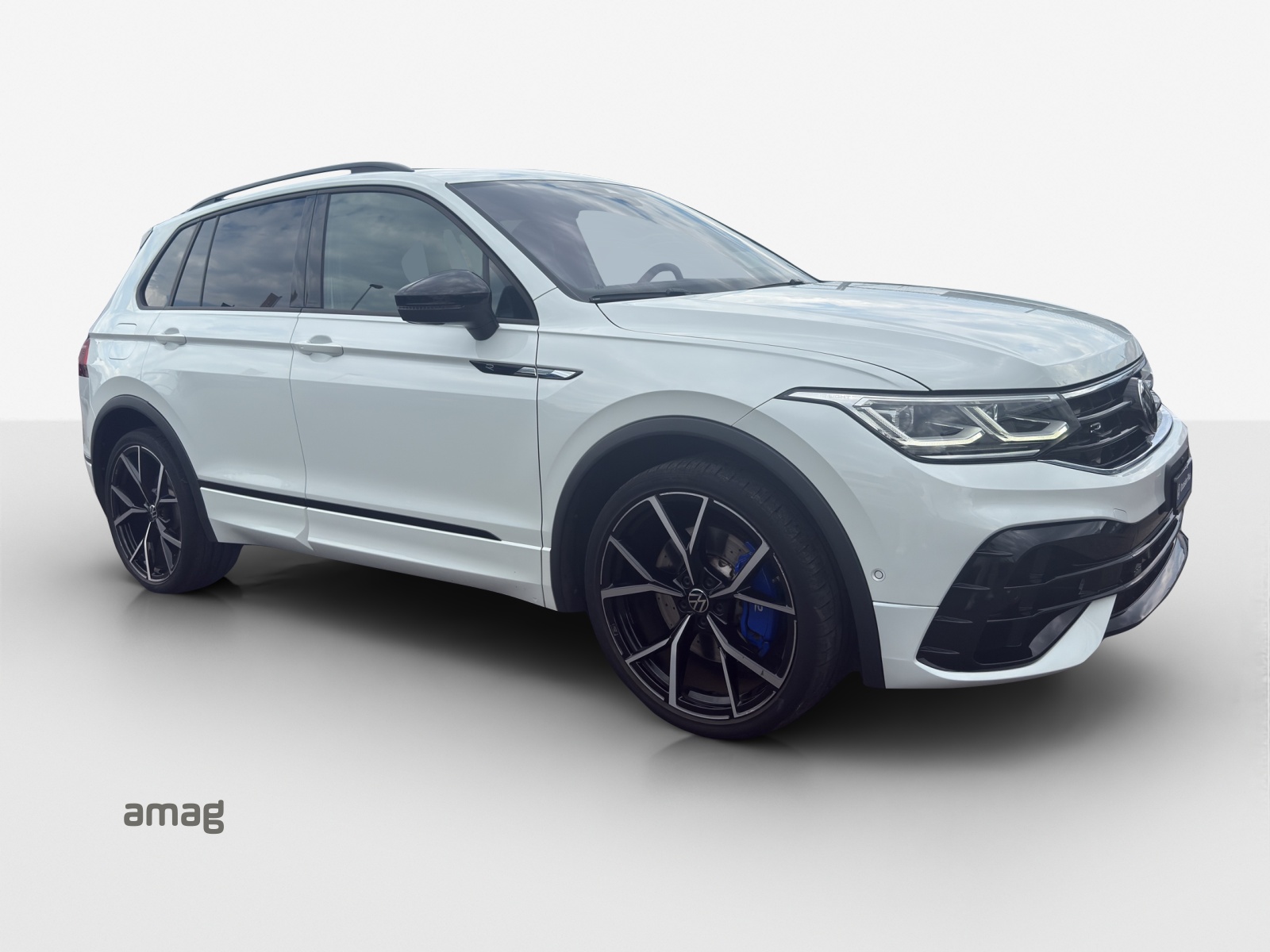 VW Tiguan 2.0TSI R 4Motion DSG-image-5