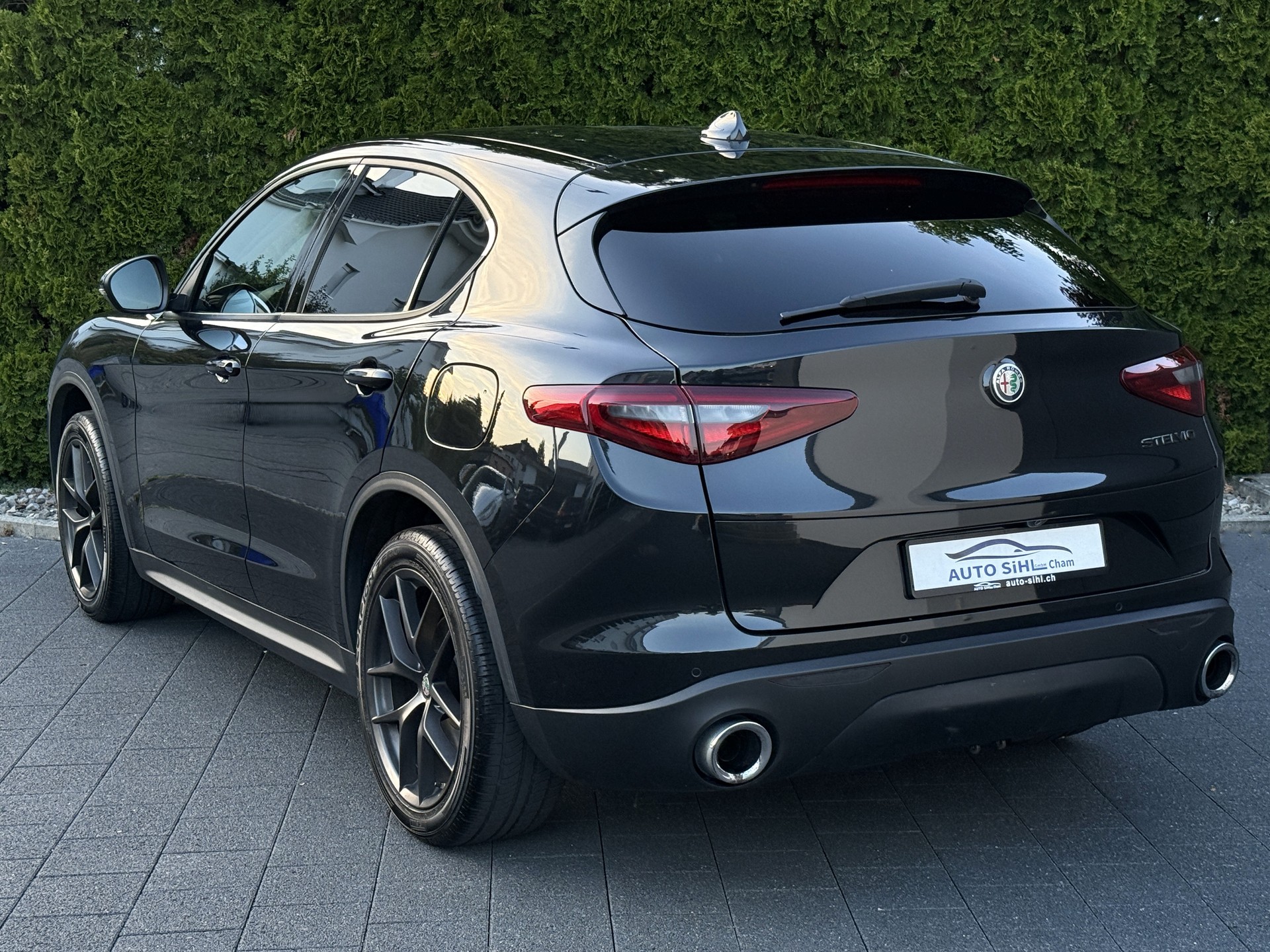 ALFA ROMEO Stelvio 2.0 First Edition Q4 Automatic / Anhängerkupplung-image-11