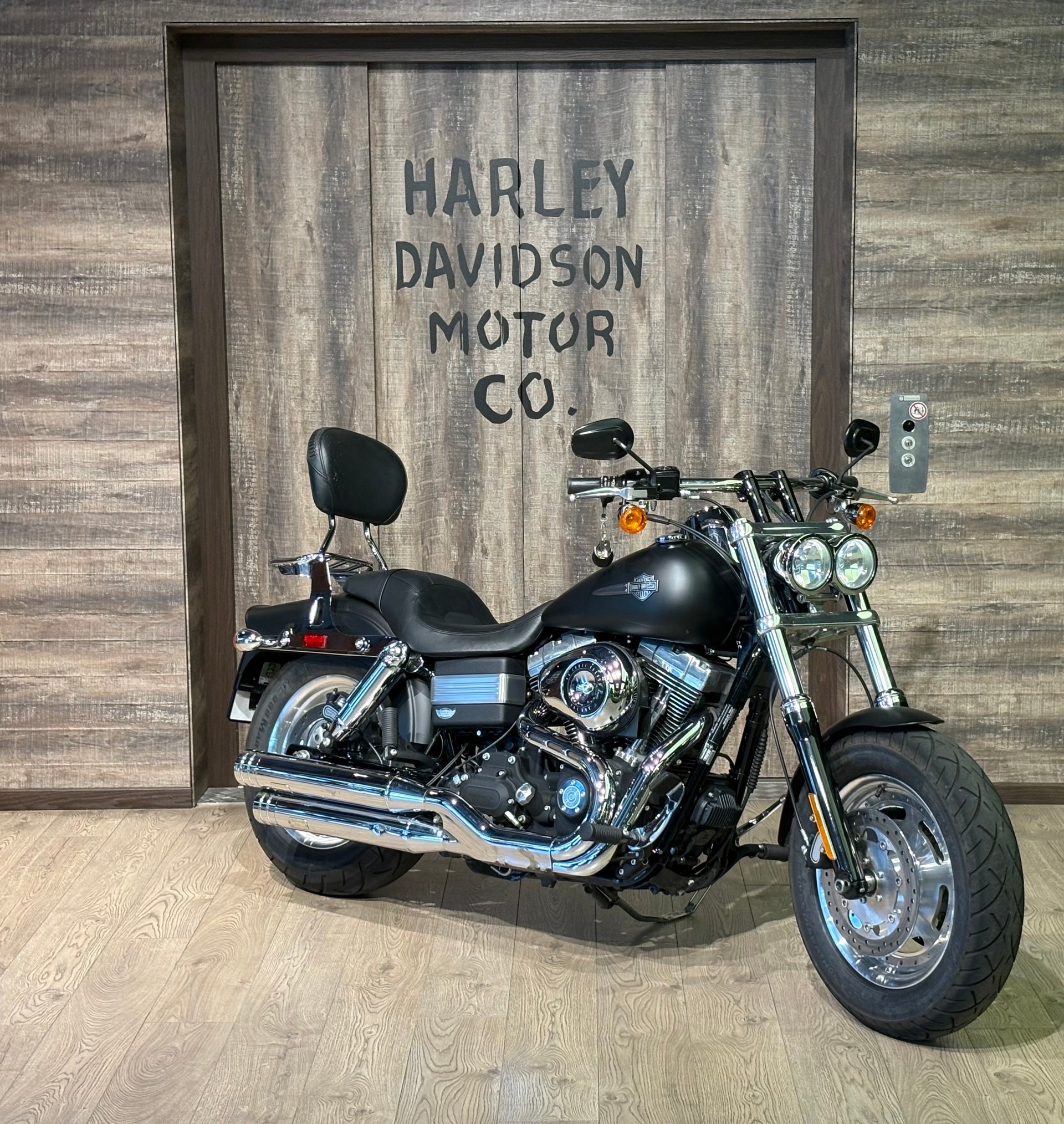 HARLEY-DAVIDSON FXDF Dyna Fat Bob-showroom-element-1