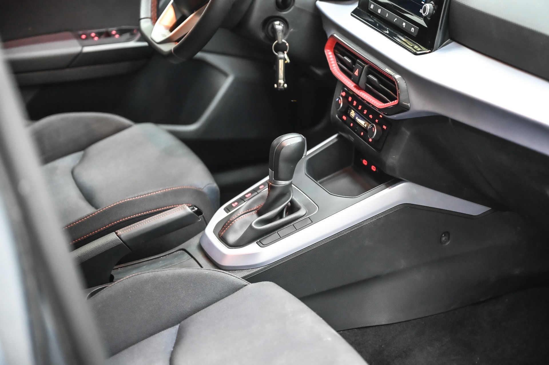 SEAT Arona 1.0 TSI 115 FR DSG-image-24