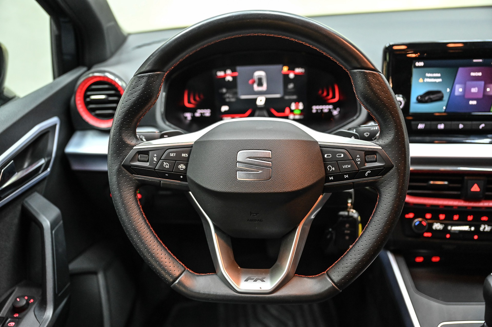 SEAT Arona 1.0 TSI 115 FR DSG-image-19