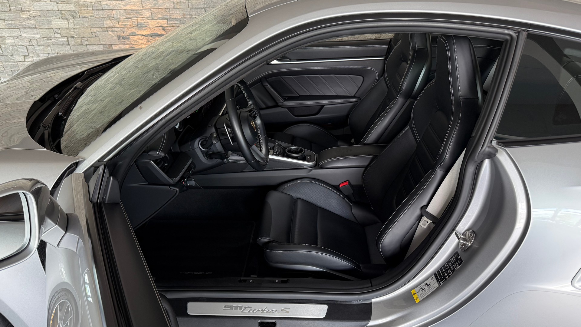 PORSCHE 911 Turbo S PDK-image-13