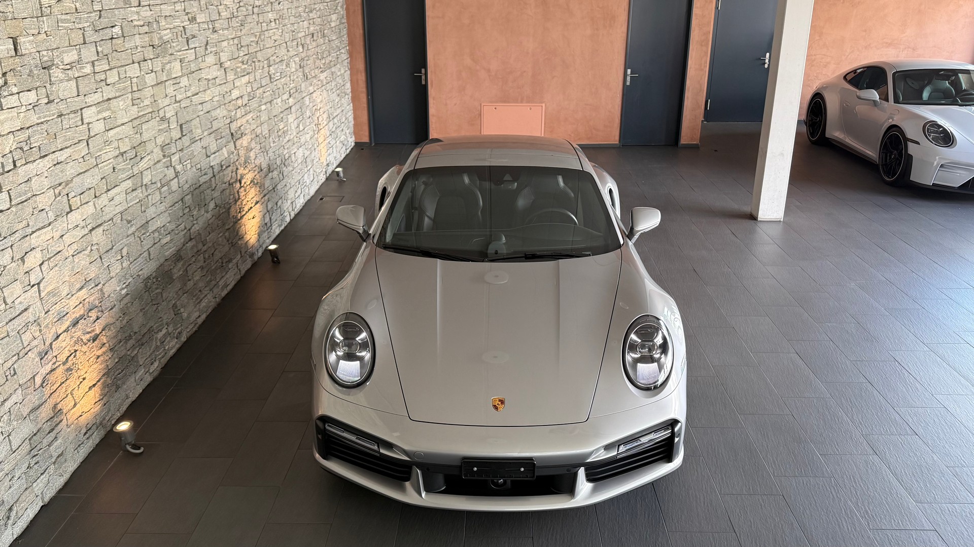 PORSCHE 911 Turbo S PDK-showroom-element-2