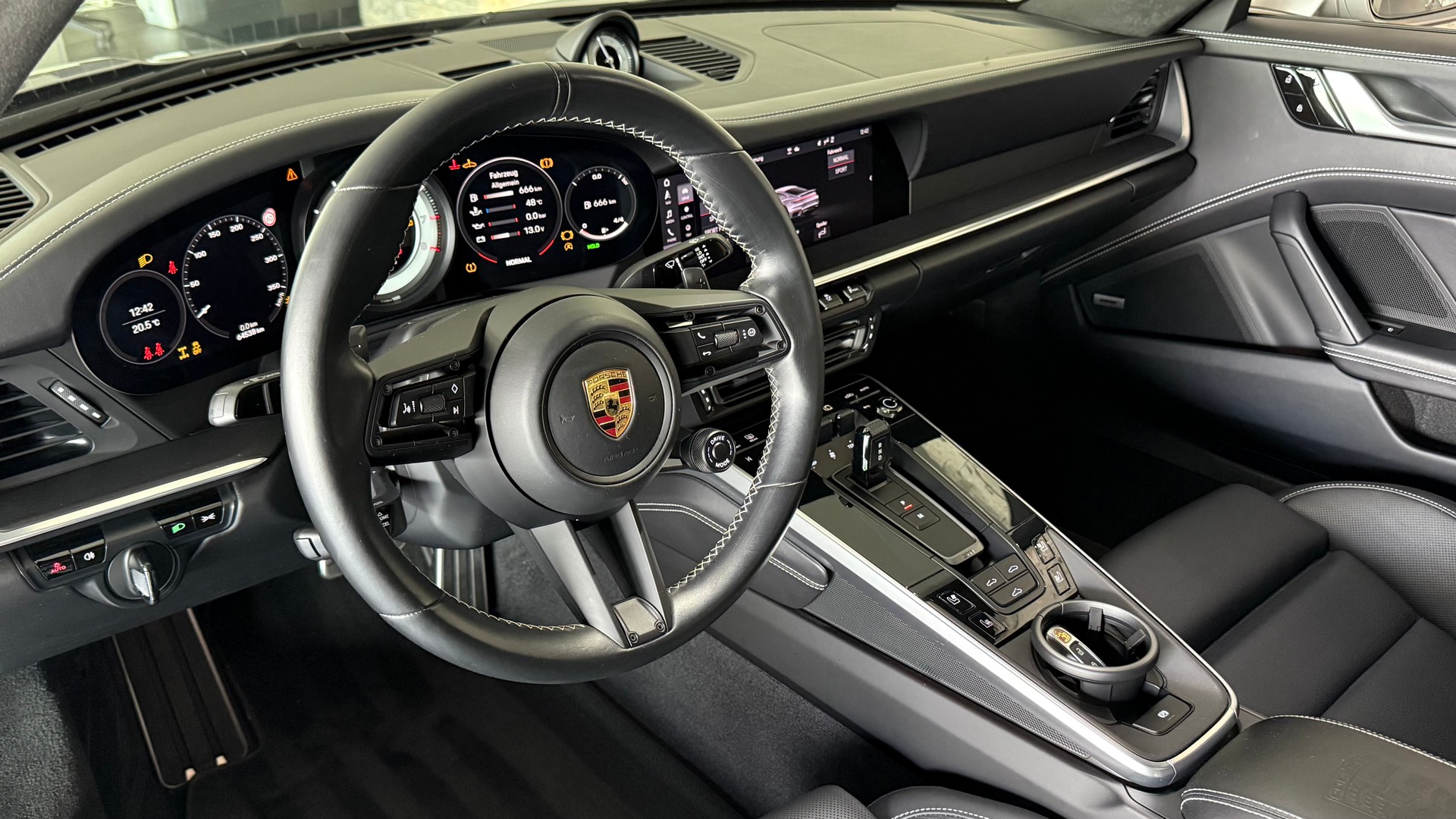 PORSCHE 911 Turbo S PDK-image-18