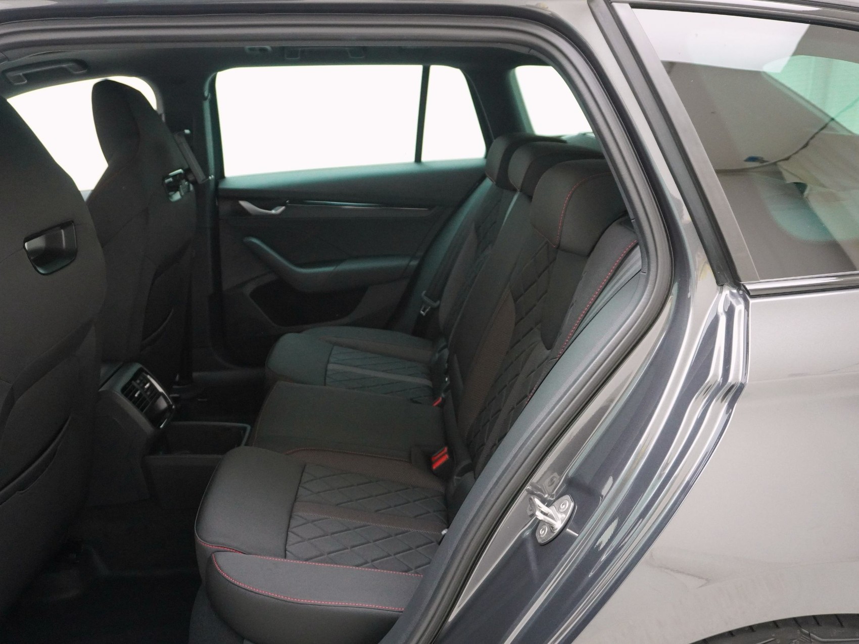 SKODA Octavia 2.0 TSI RS DSG-image-14