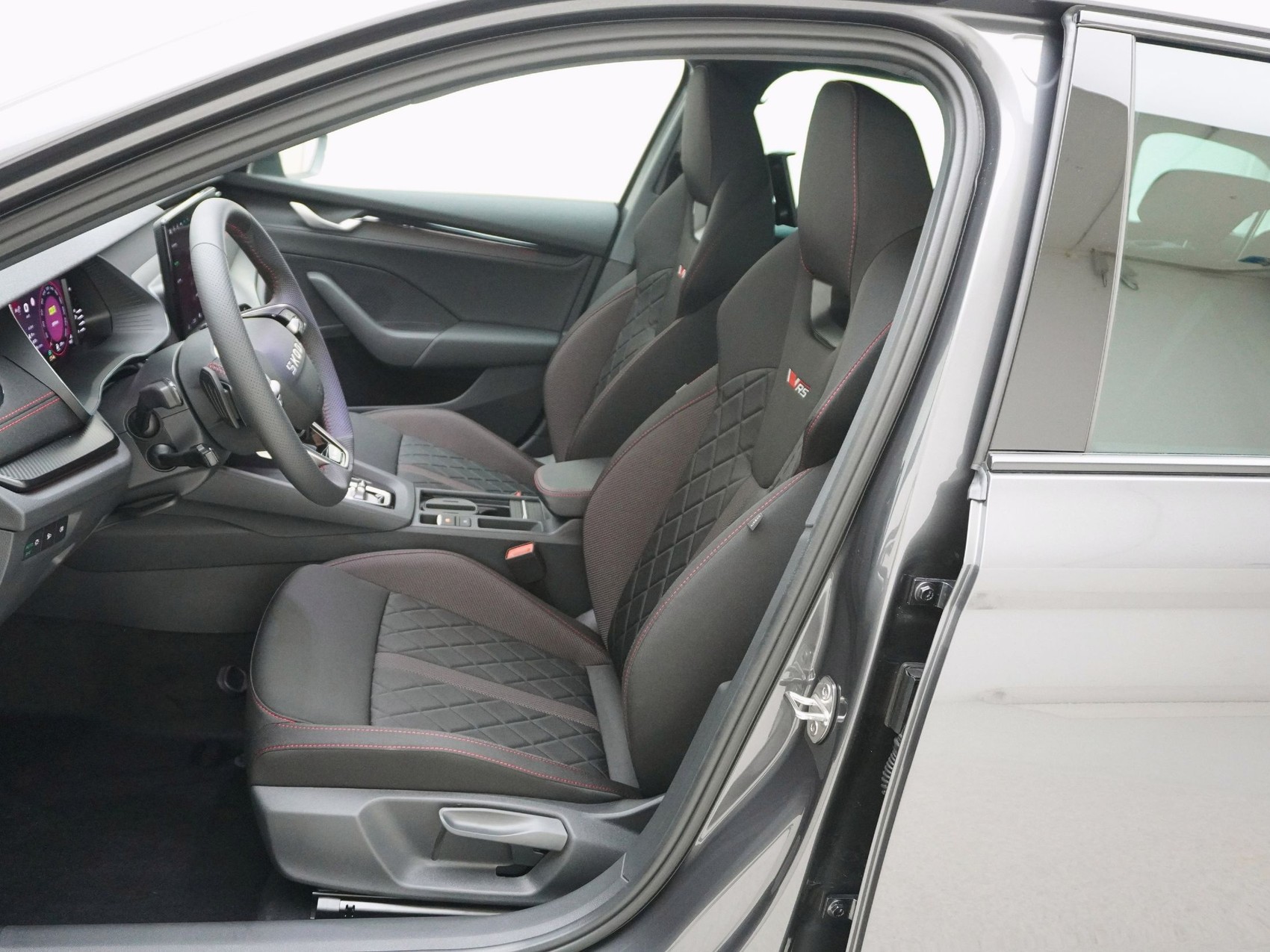 SKODA Octavia 2.0 TSI RS DSG-image-12